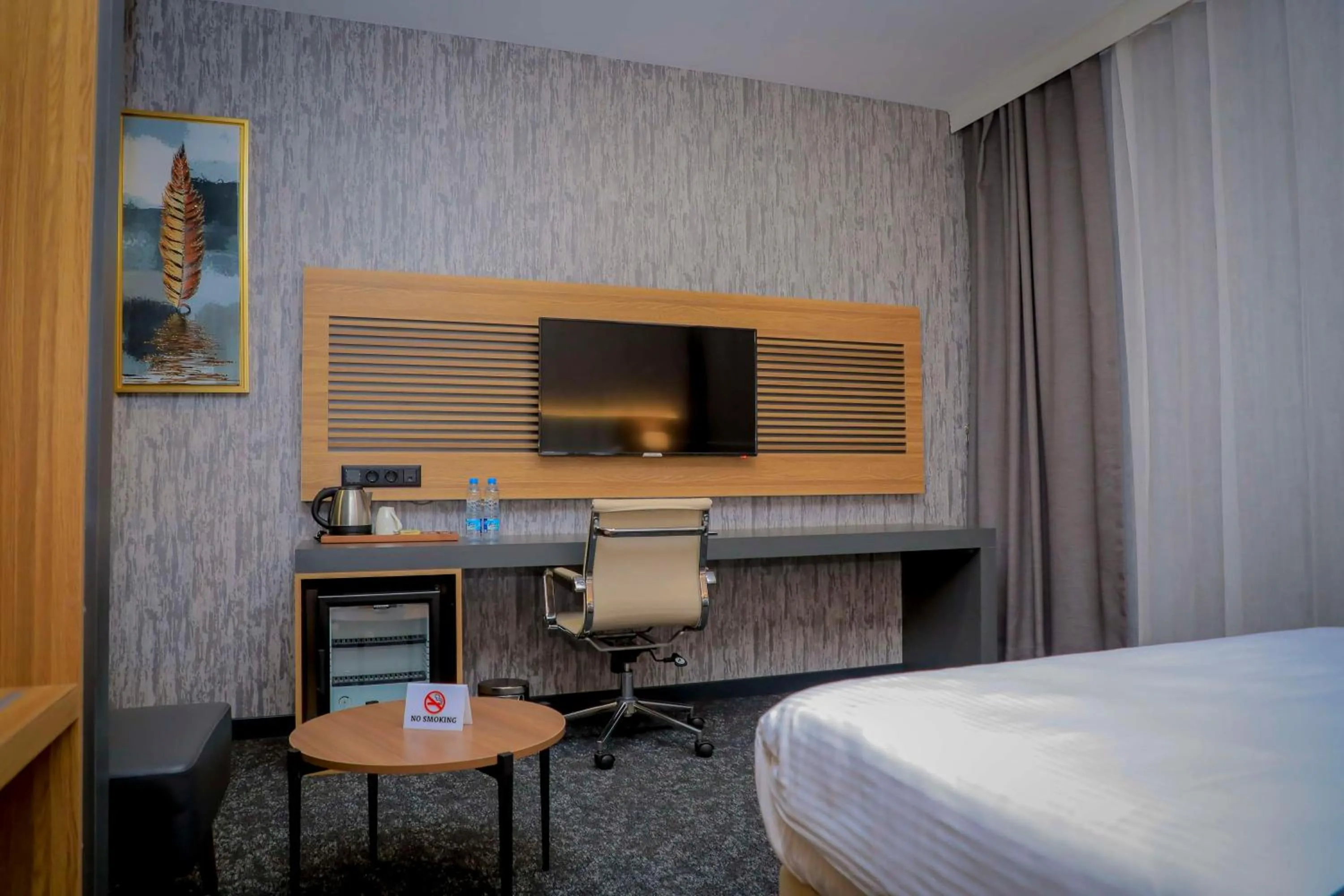 Bedroom, Bed in Best Western Premier DJ Hotel