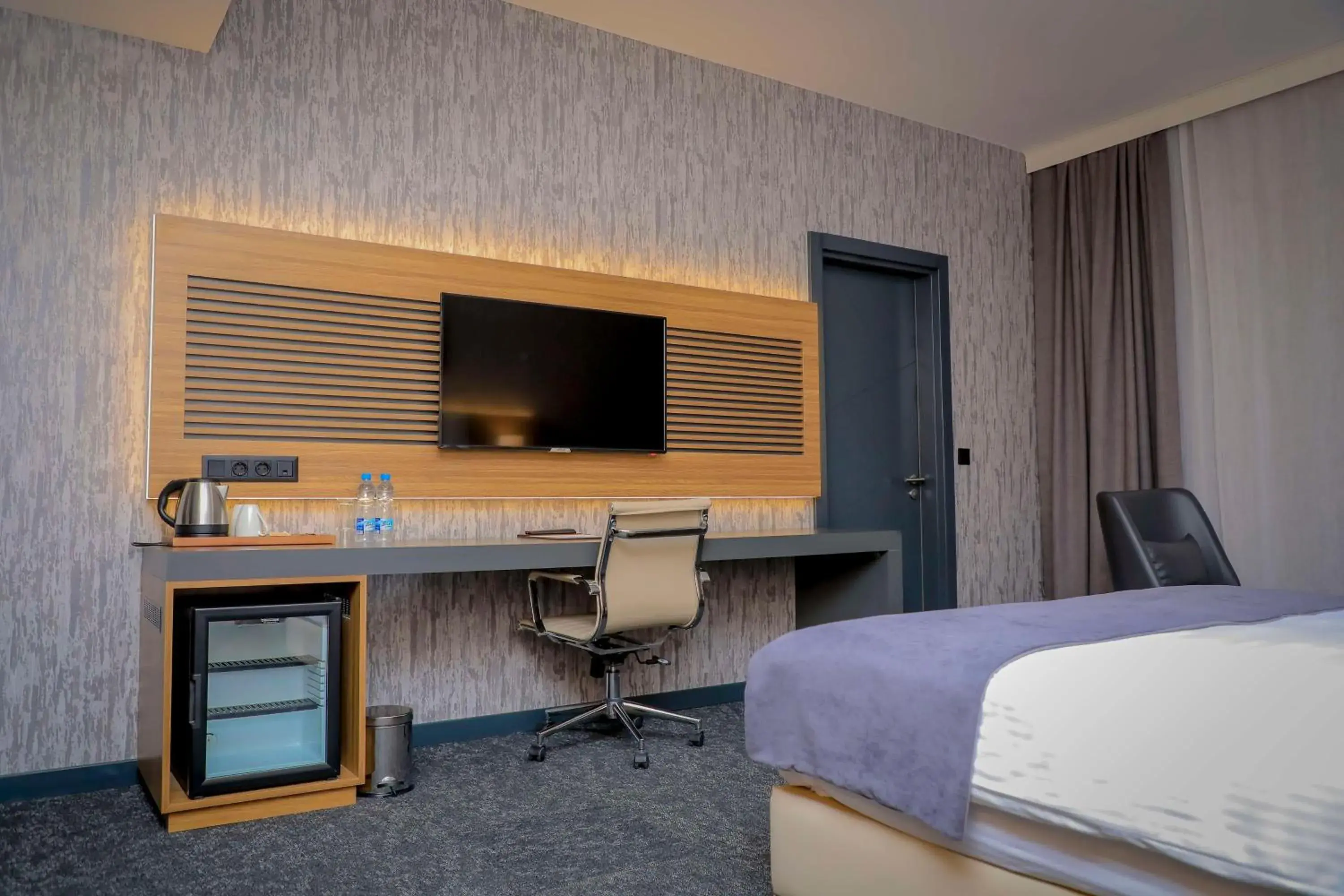 Executive Queen Room - Non-Smoking in Best Western Premier DJ Hotel Executive Queen Room - Non-Smoking in Best Western Premier DJ Hotel