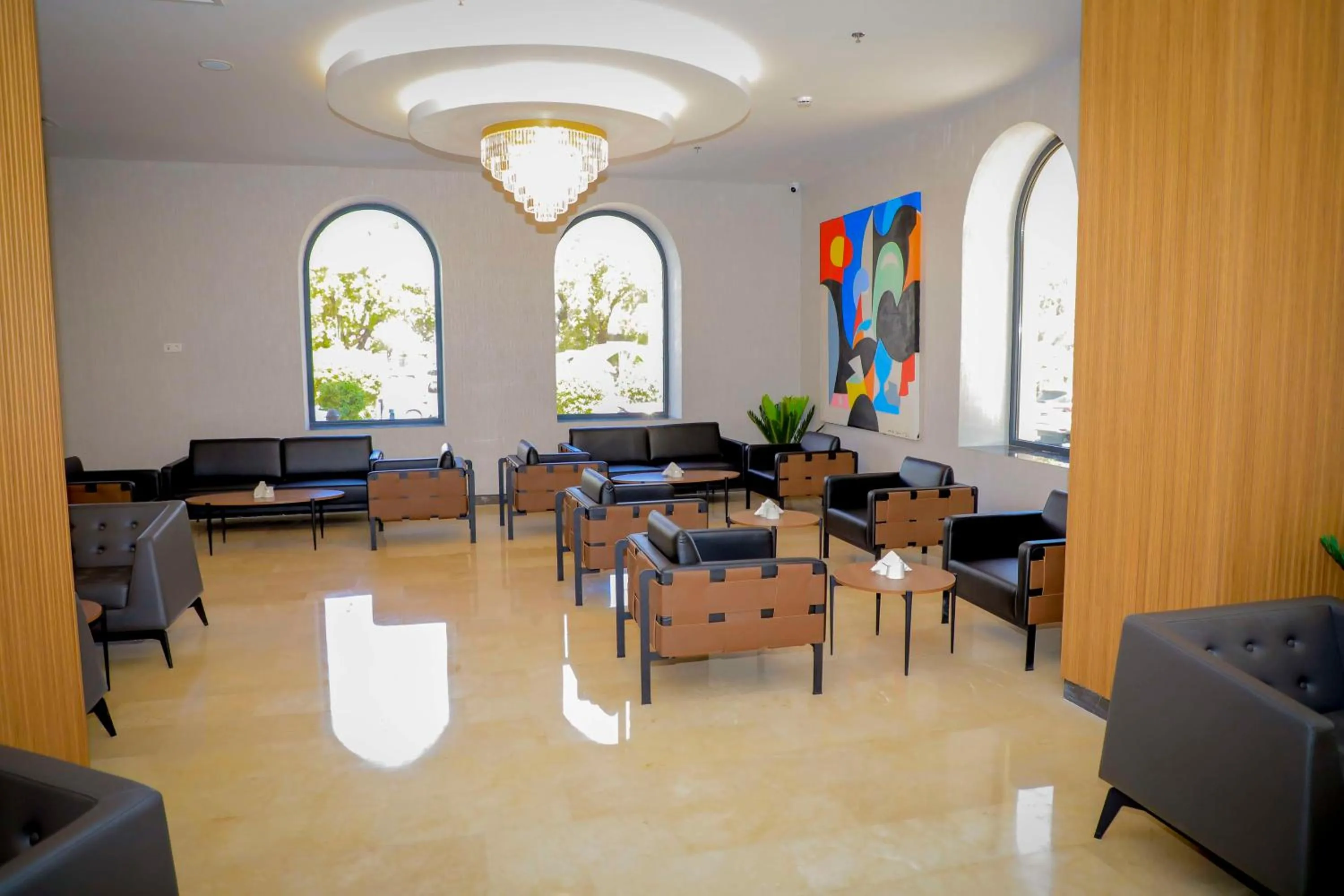 Restaurant/places to eat in Best Western Premier DJ Hotel