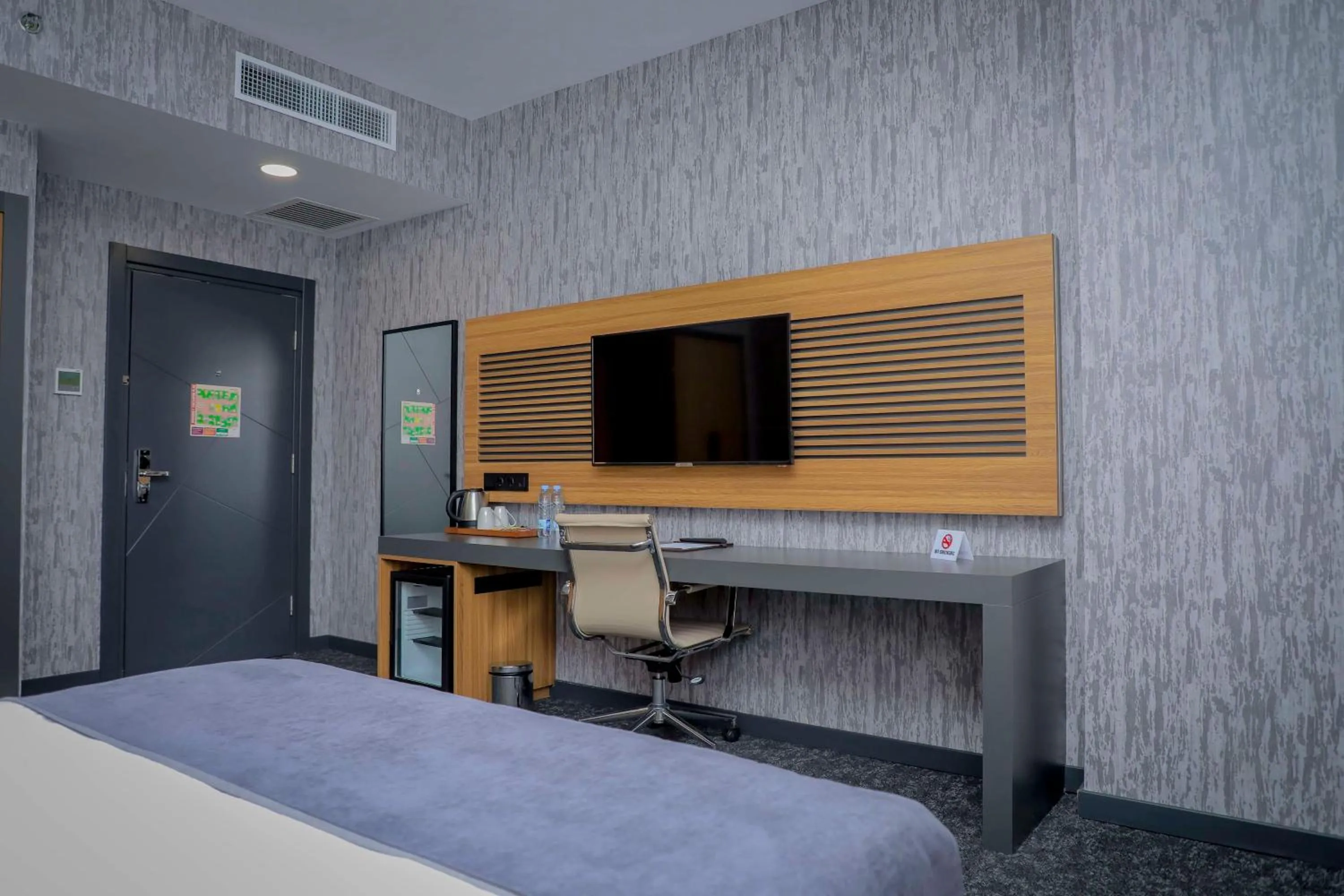 Bedroom, Bed in Best Western Premier DJ Hotel