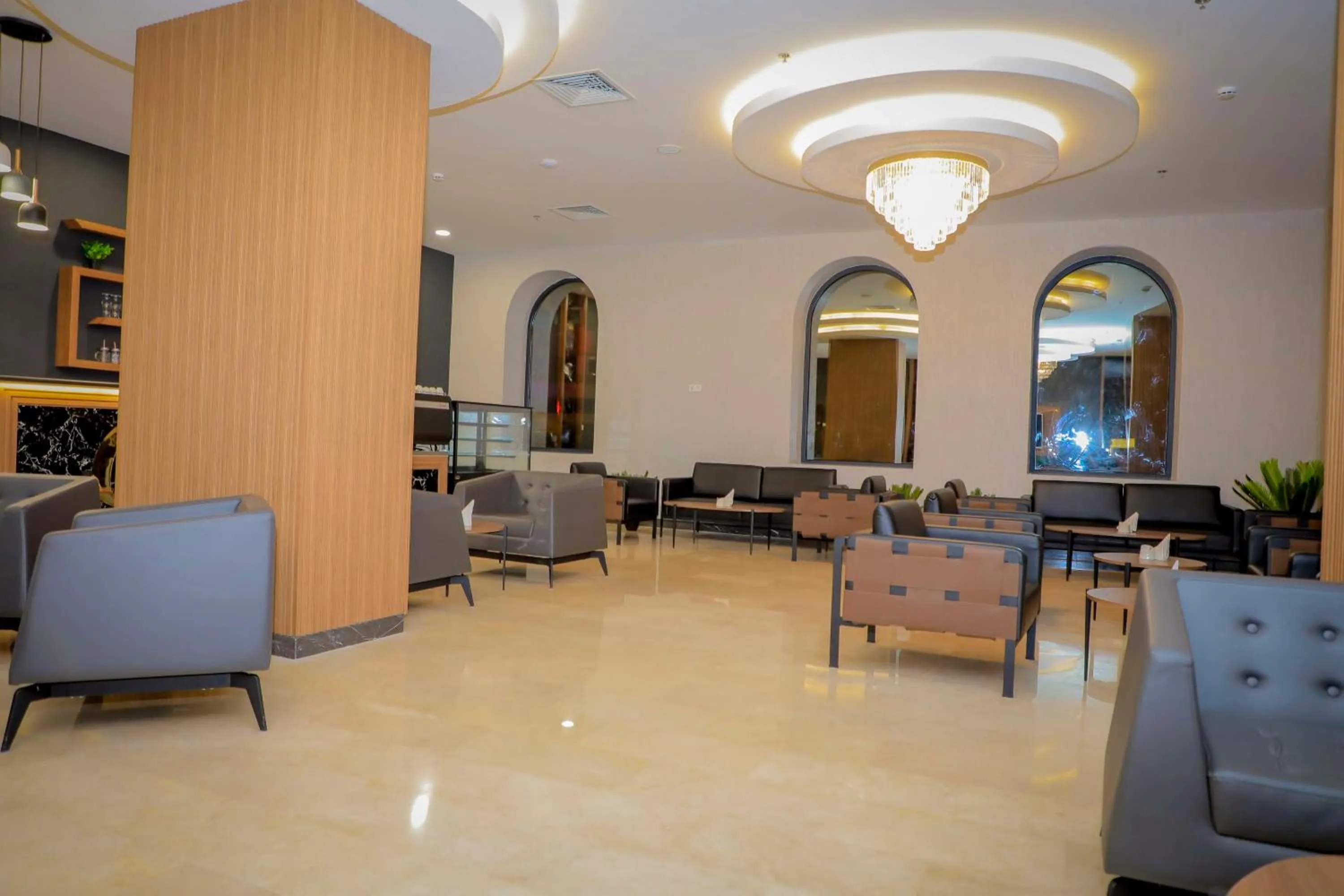 Restaurant/places to eat in Best Western Premier DJ Hotel