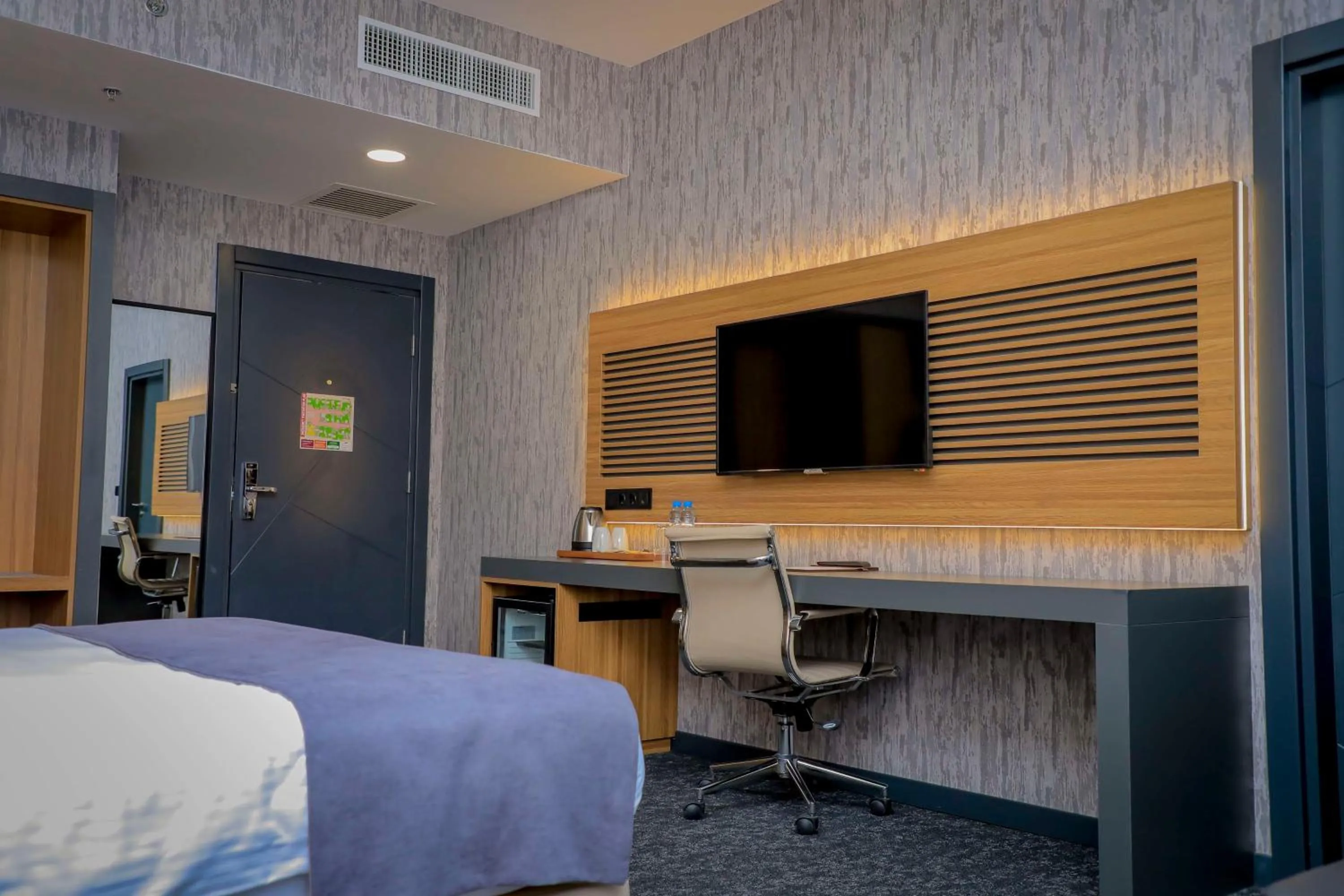 Bedroom, Bed in Best Western Premier DJ Hotel