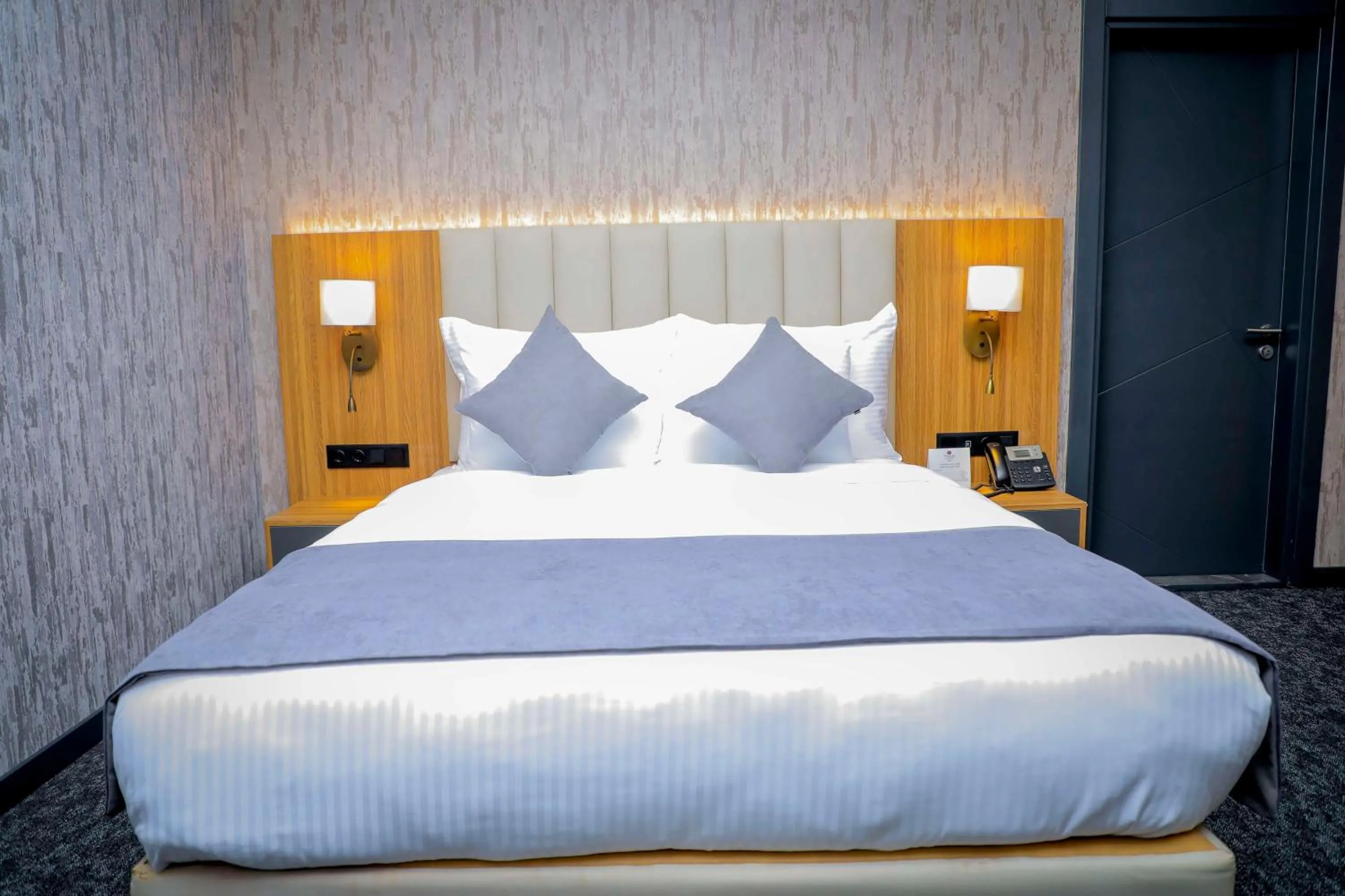 Bedroom, Bed in Best Western Premier DJ Hotel