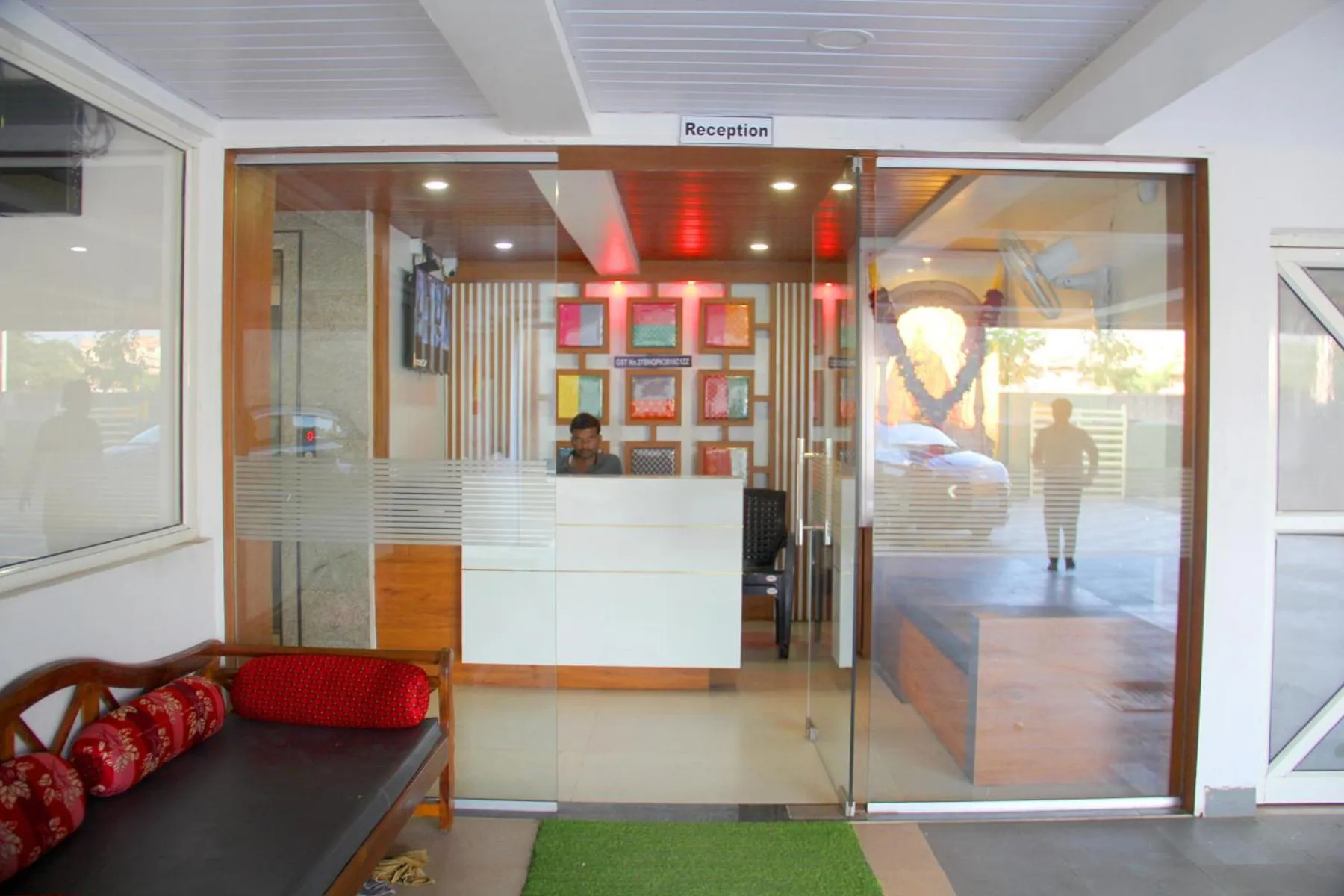 Lobby or reception in Hotel Ambai Executive