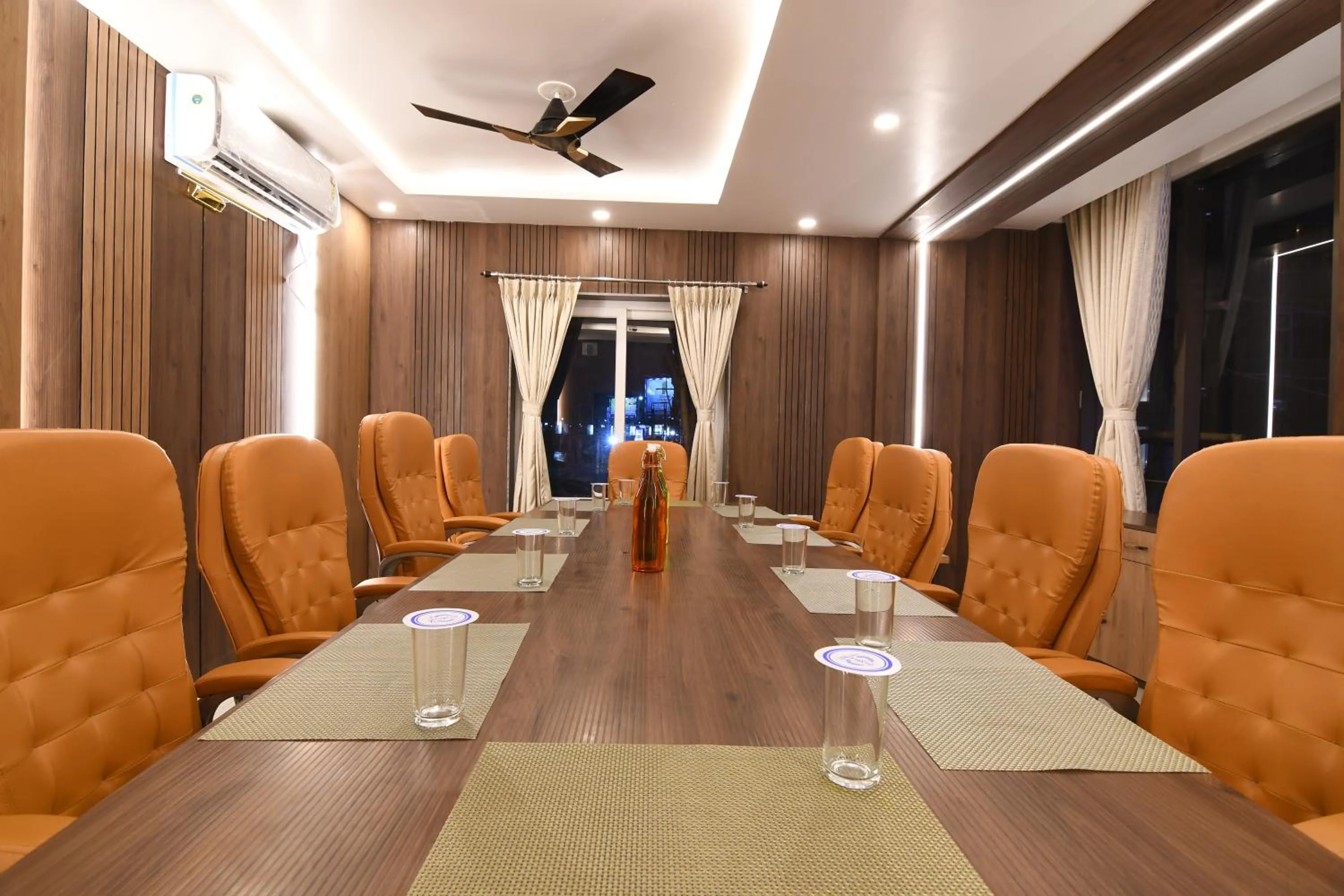 Business facilities in N B Sonar Bangla Hotel