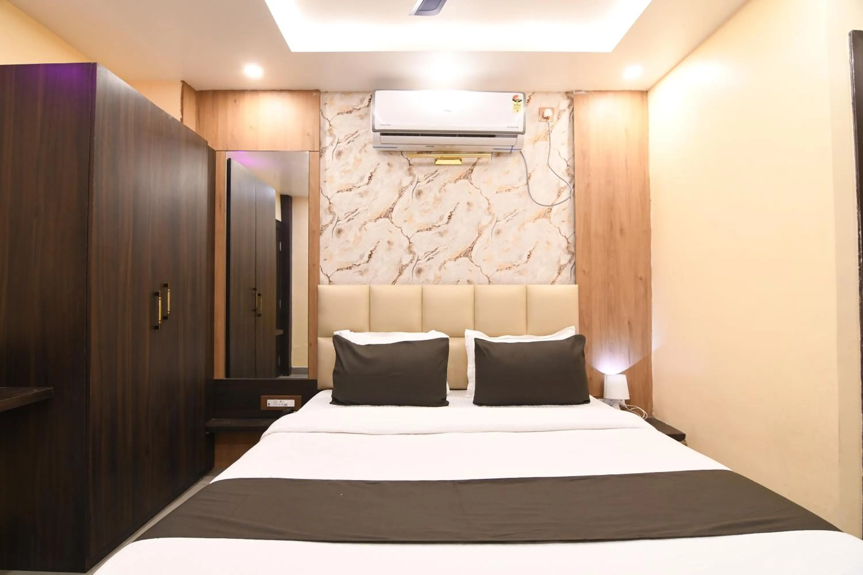 Bed in N B Sonar Bangla Hotel