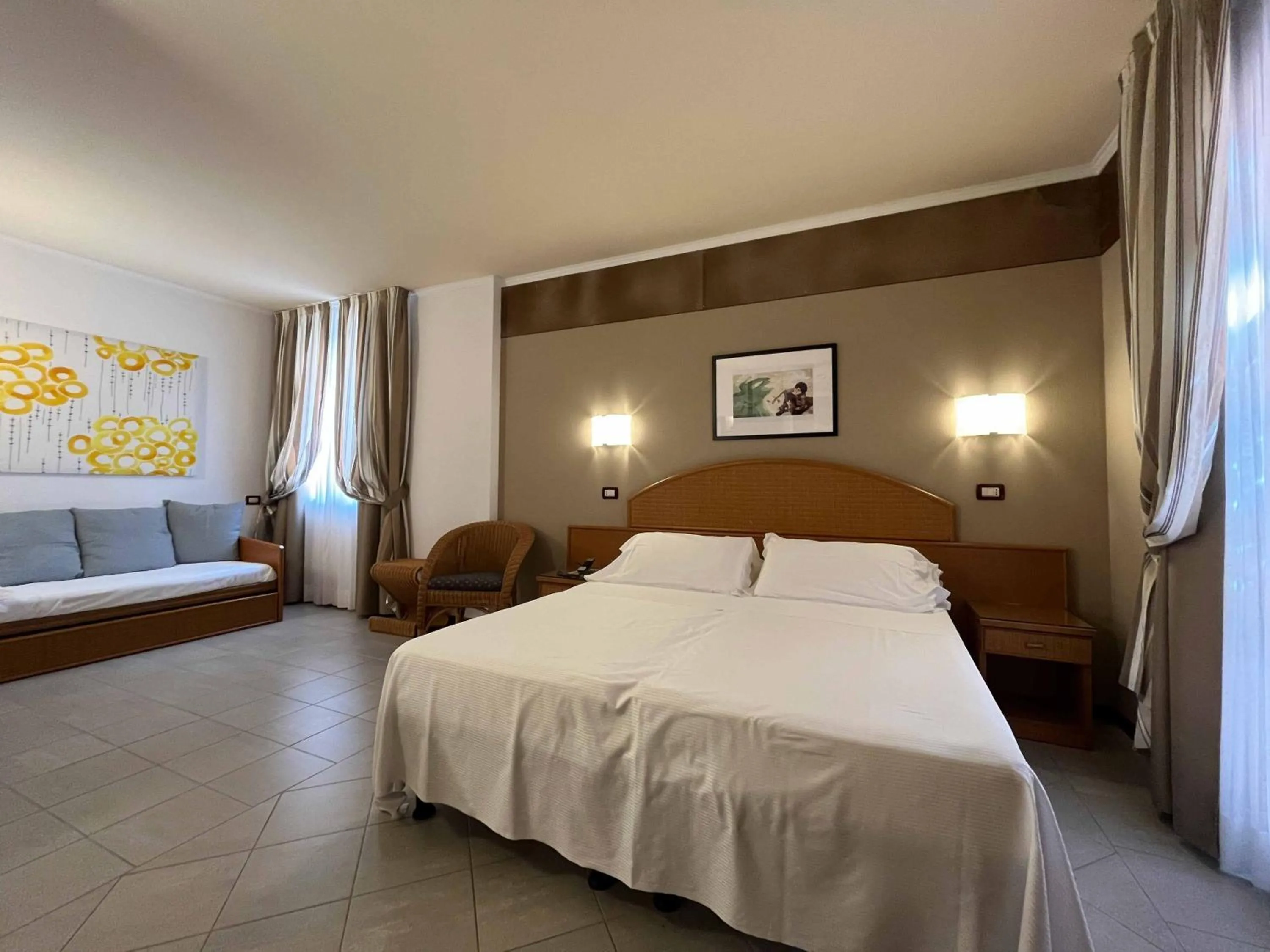 Photo of the whole room, Bed in Hotel Regina