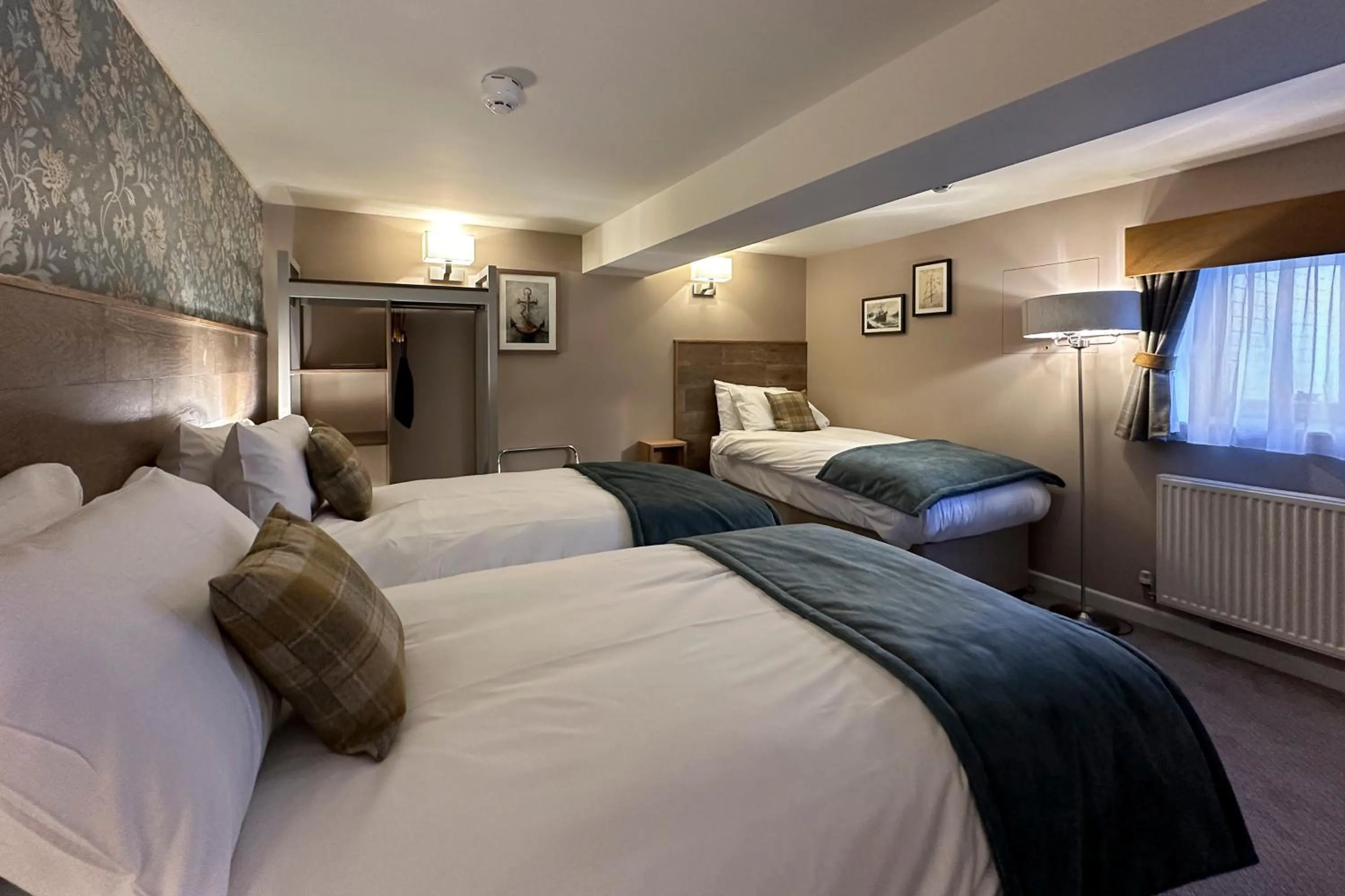 Bedroom, Bed in The Lobster