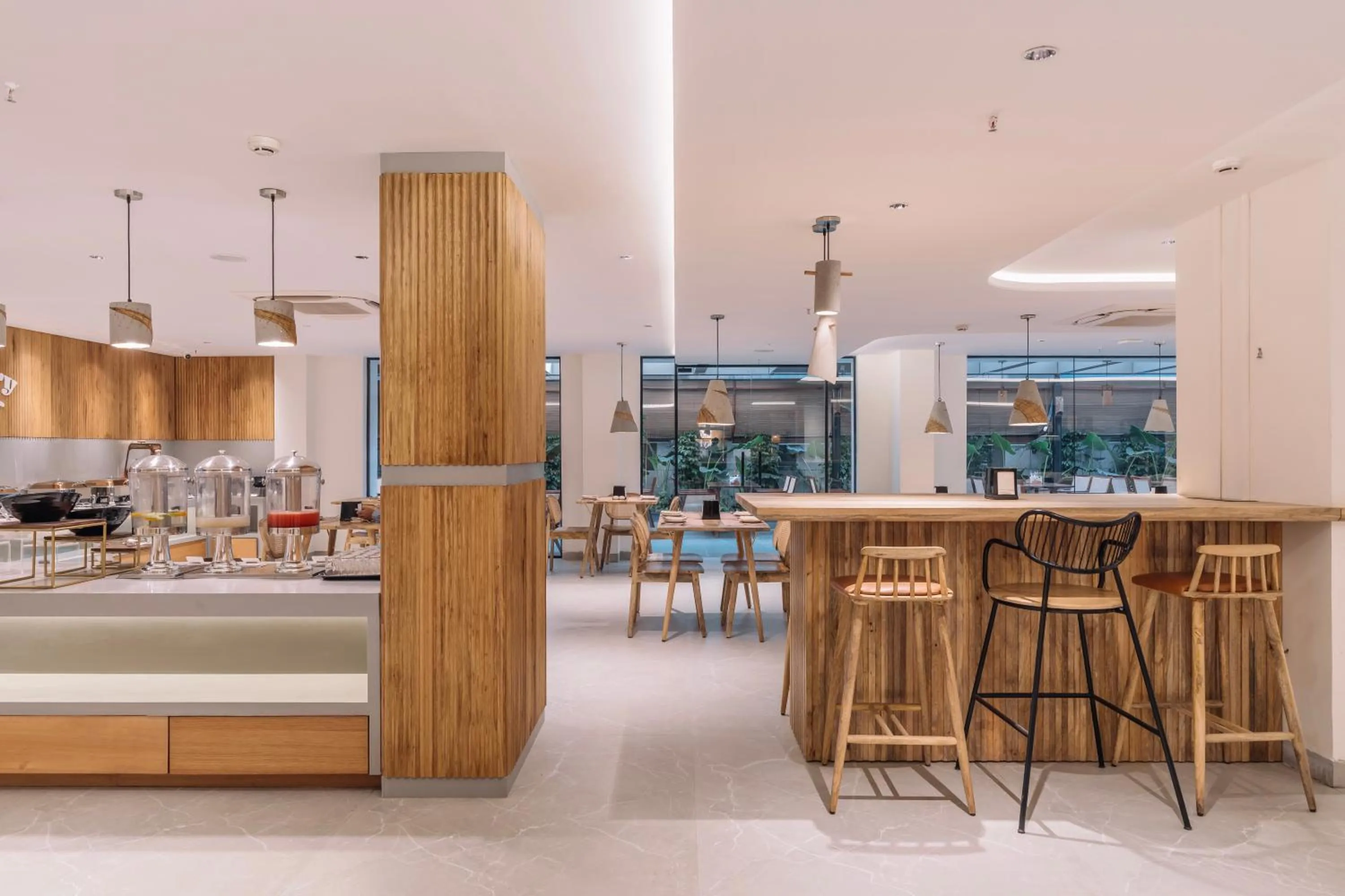 Restaurant/places to eat in SKYLA Studios & Suites - Kondapur