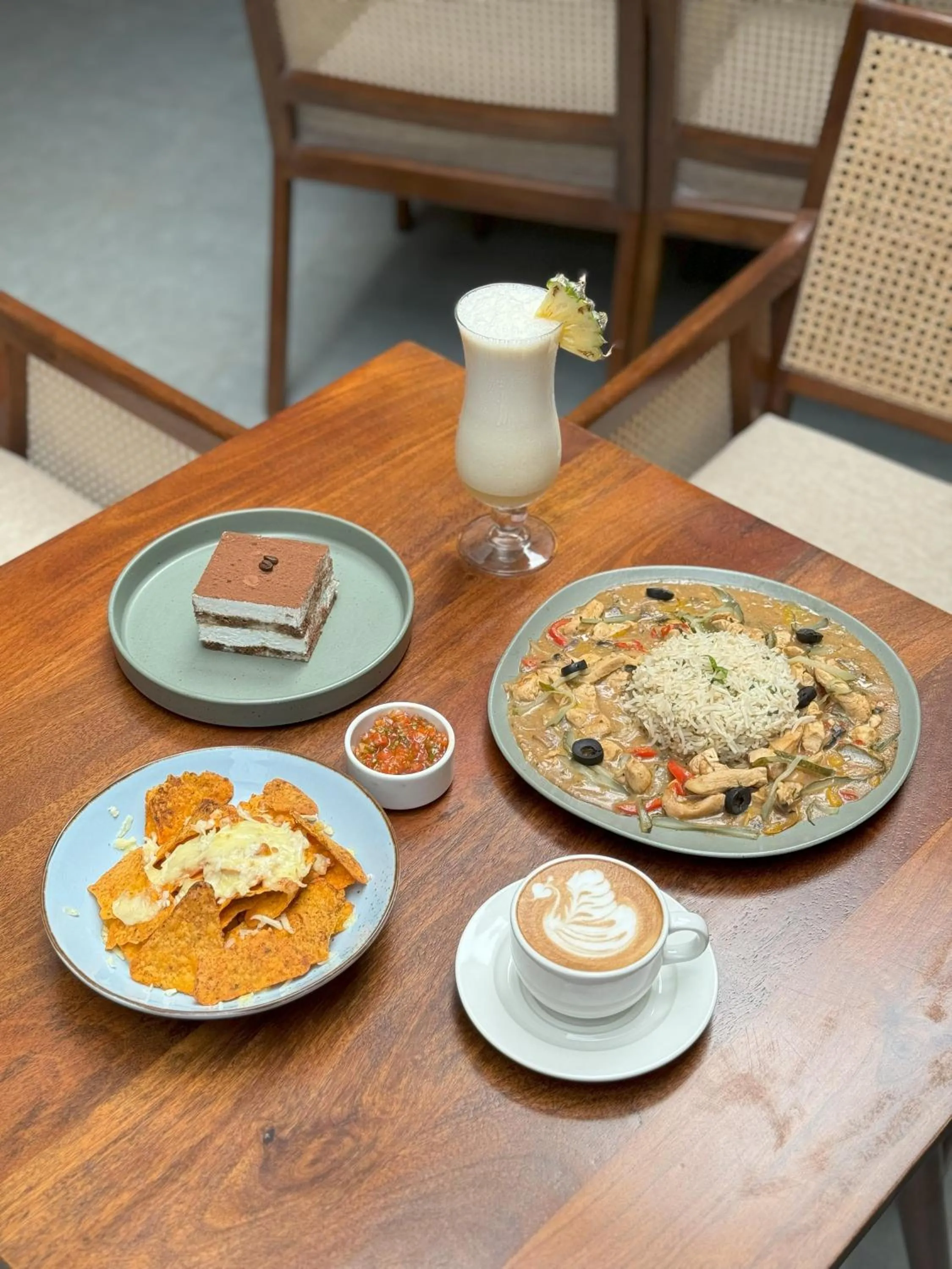 Restaurant/places to eat in SKYLA Studios & Suites - Kondapur