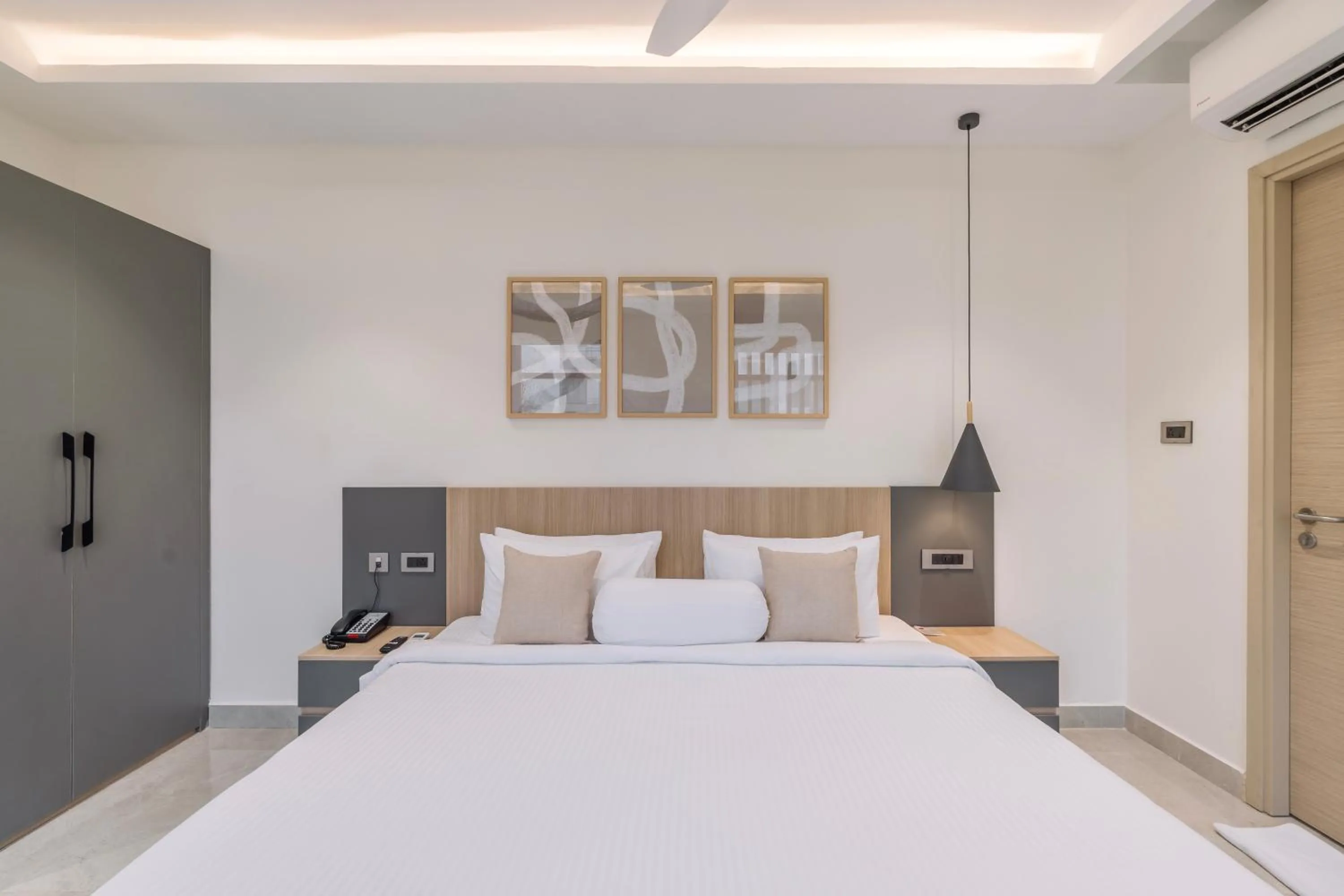 Bedroom, Bed in SKYLA Studios & Suites - Kondapur