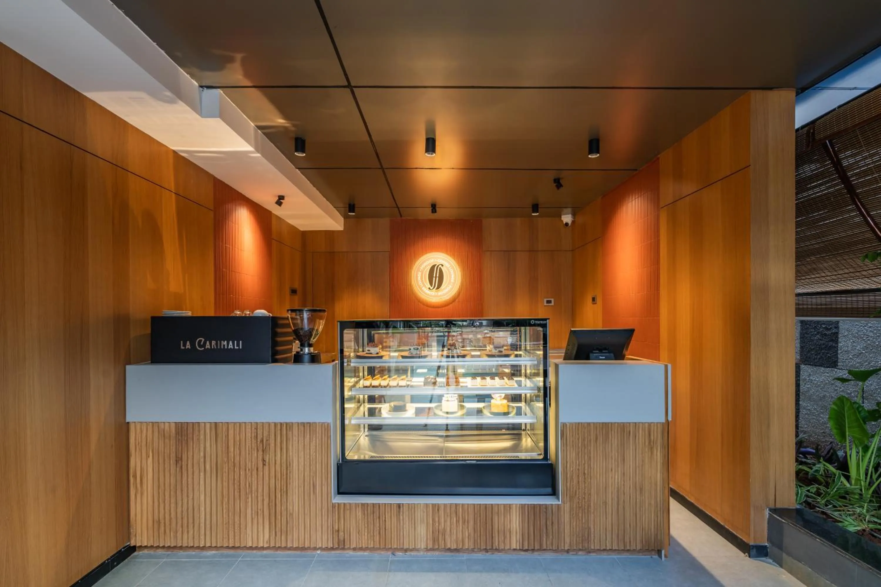 Restaurant/places to eat in SKYLA Studios & Suites - Kondapur