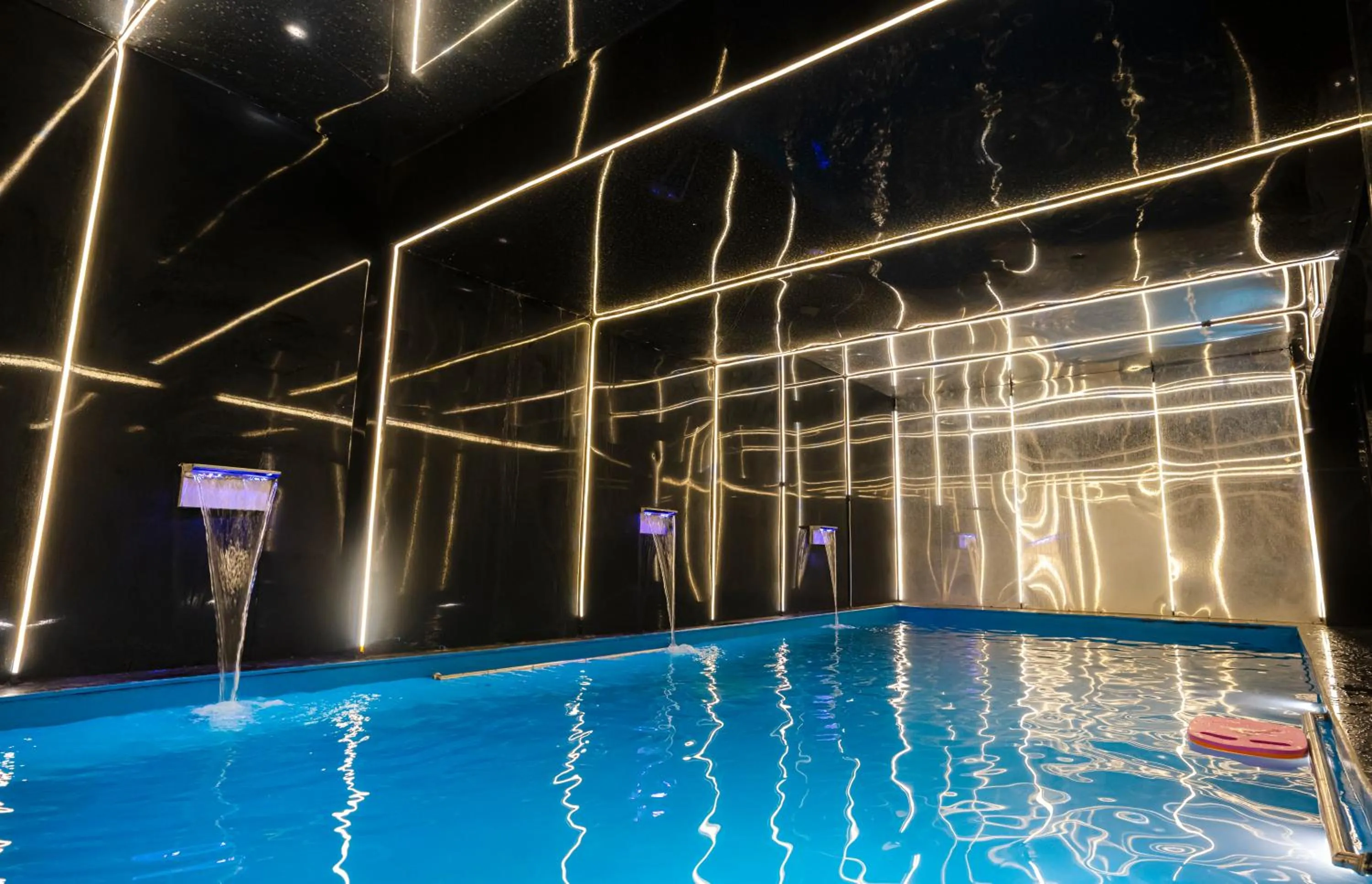 Swimming pool in SKI Hotels and Resorts Rishikesh