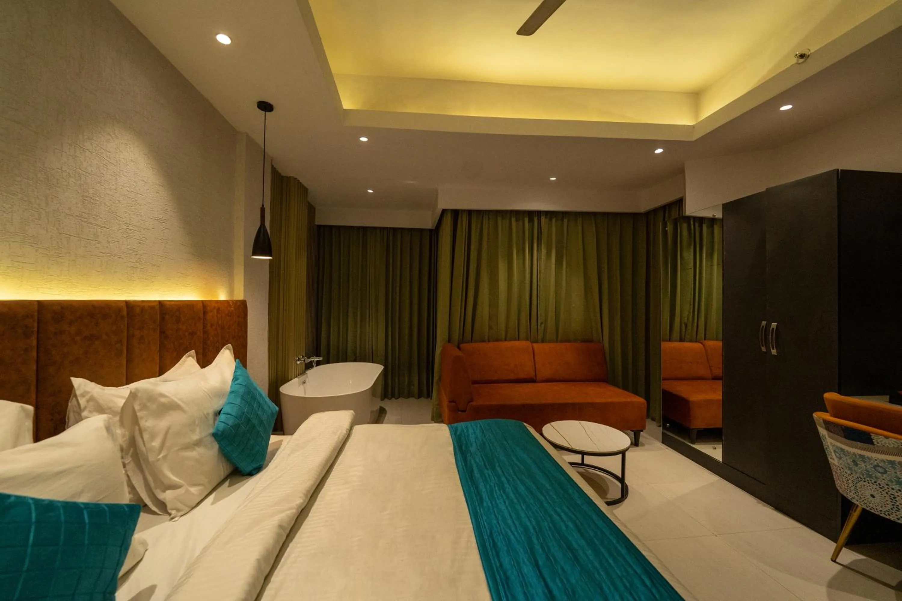 Bed in SKI Hotels and Resorts Rishikesh