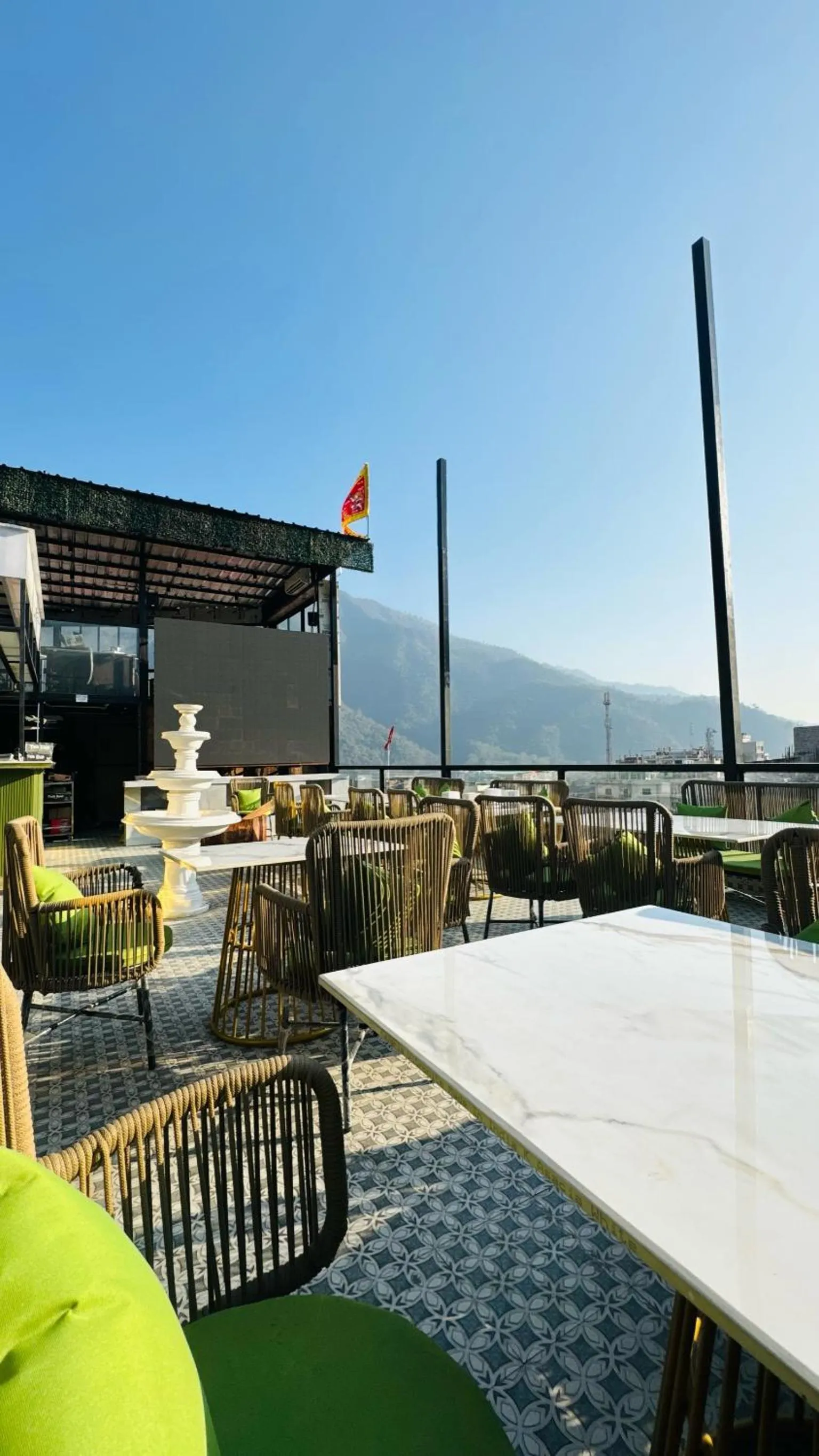 Restaurant/places to eat in SKI Hotels and Resorts Rishikesh