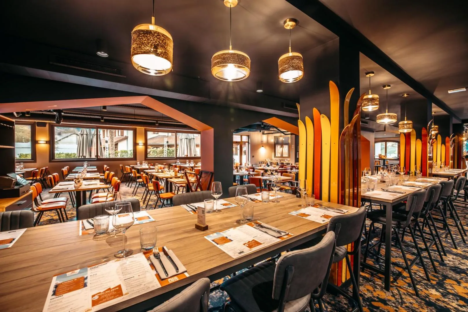 Restaurant/places to eat in Hotel Base Camp Lodge - Albertville