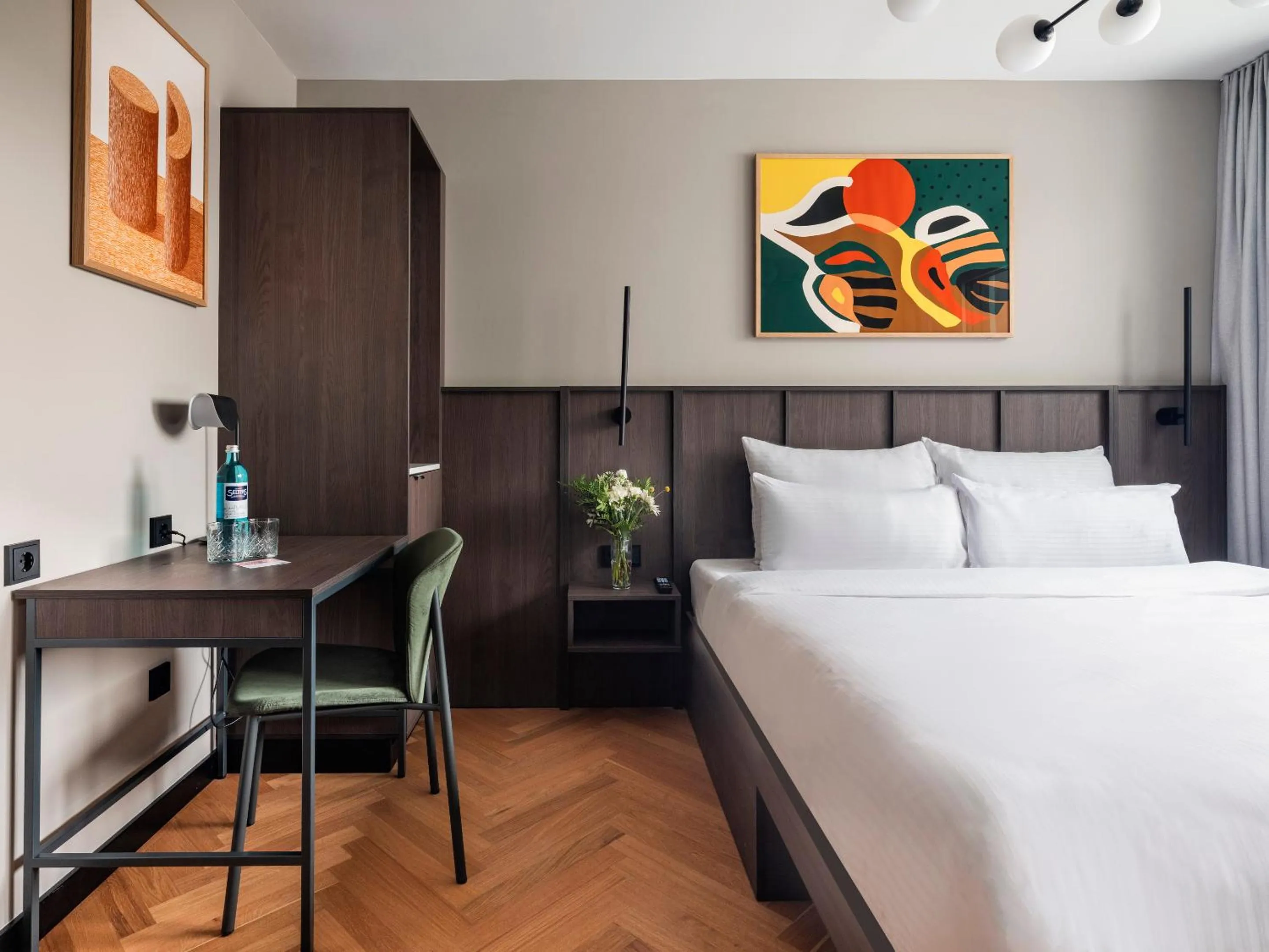 Seating area, Bed in Numa Munich Obersendling