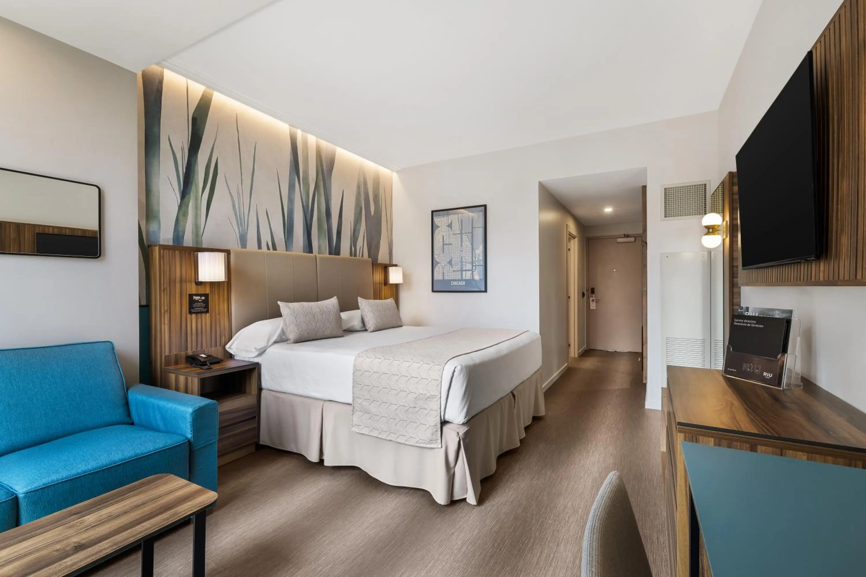 Bed in Riu Plaza Chicago