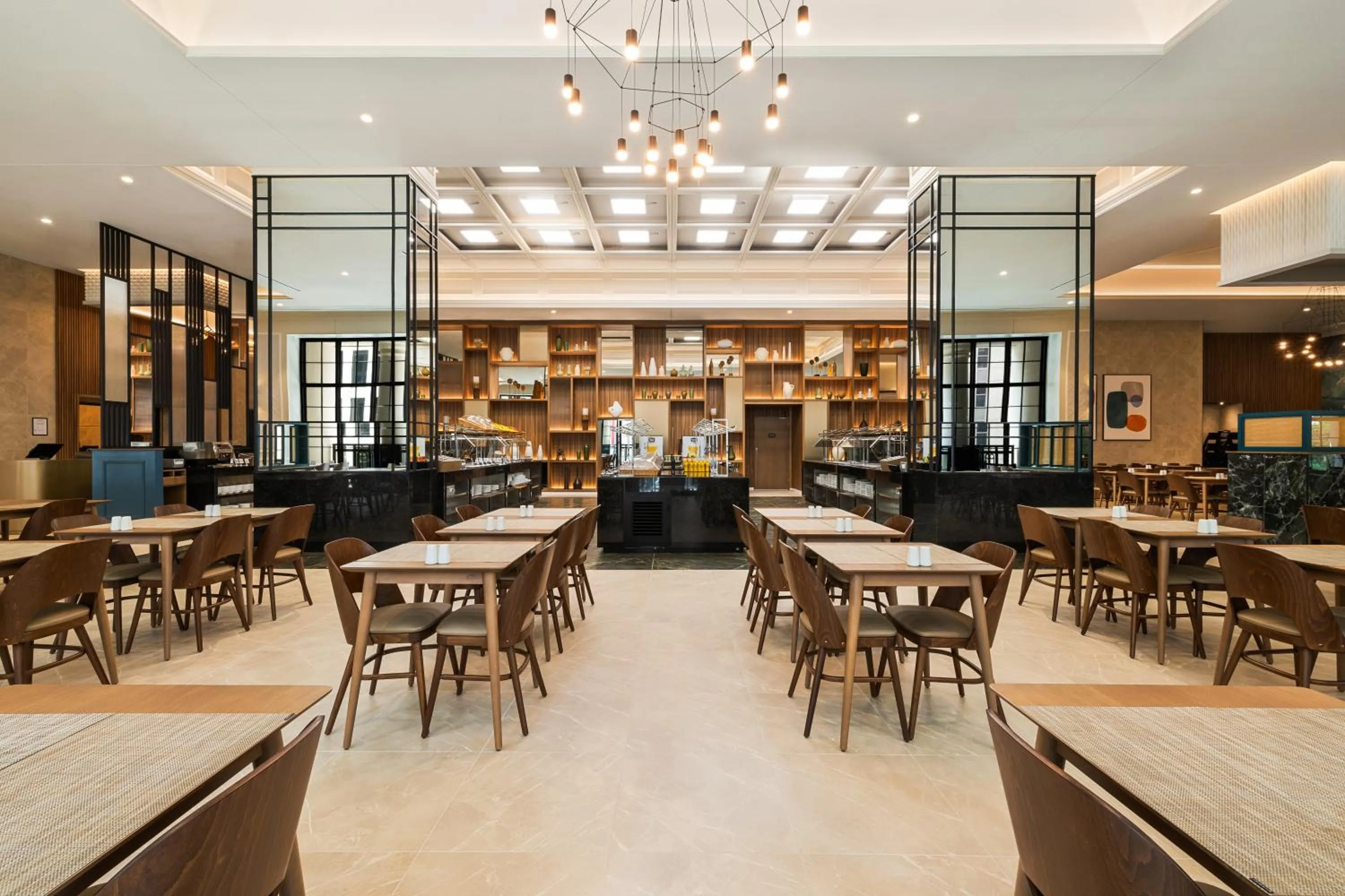 Restaurant/places to eat in Riu Plaza Chicago