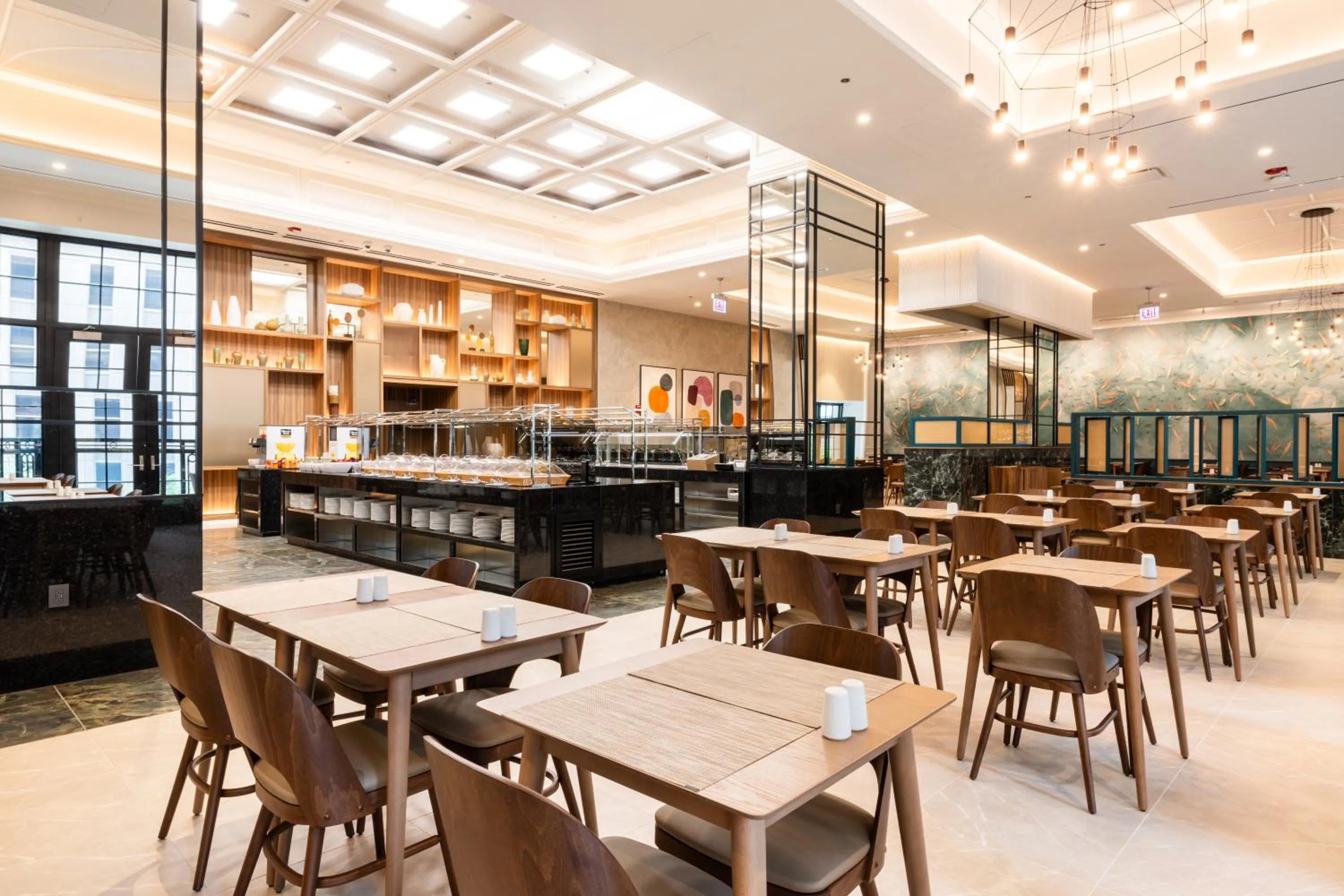 Restaurant/places to eat in Riu Plaza Chicago