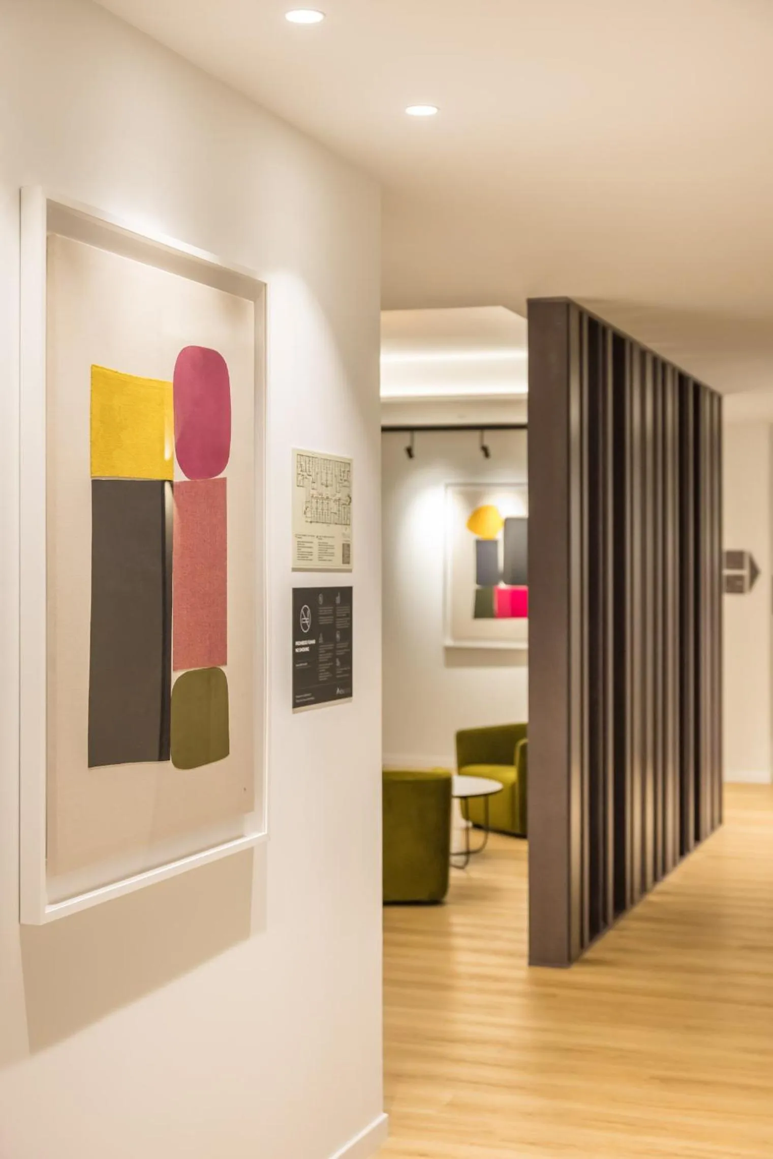 Decorative detail in Mon Suites Jardín de Ayora