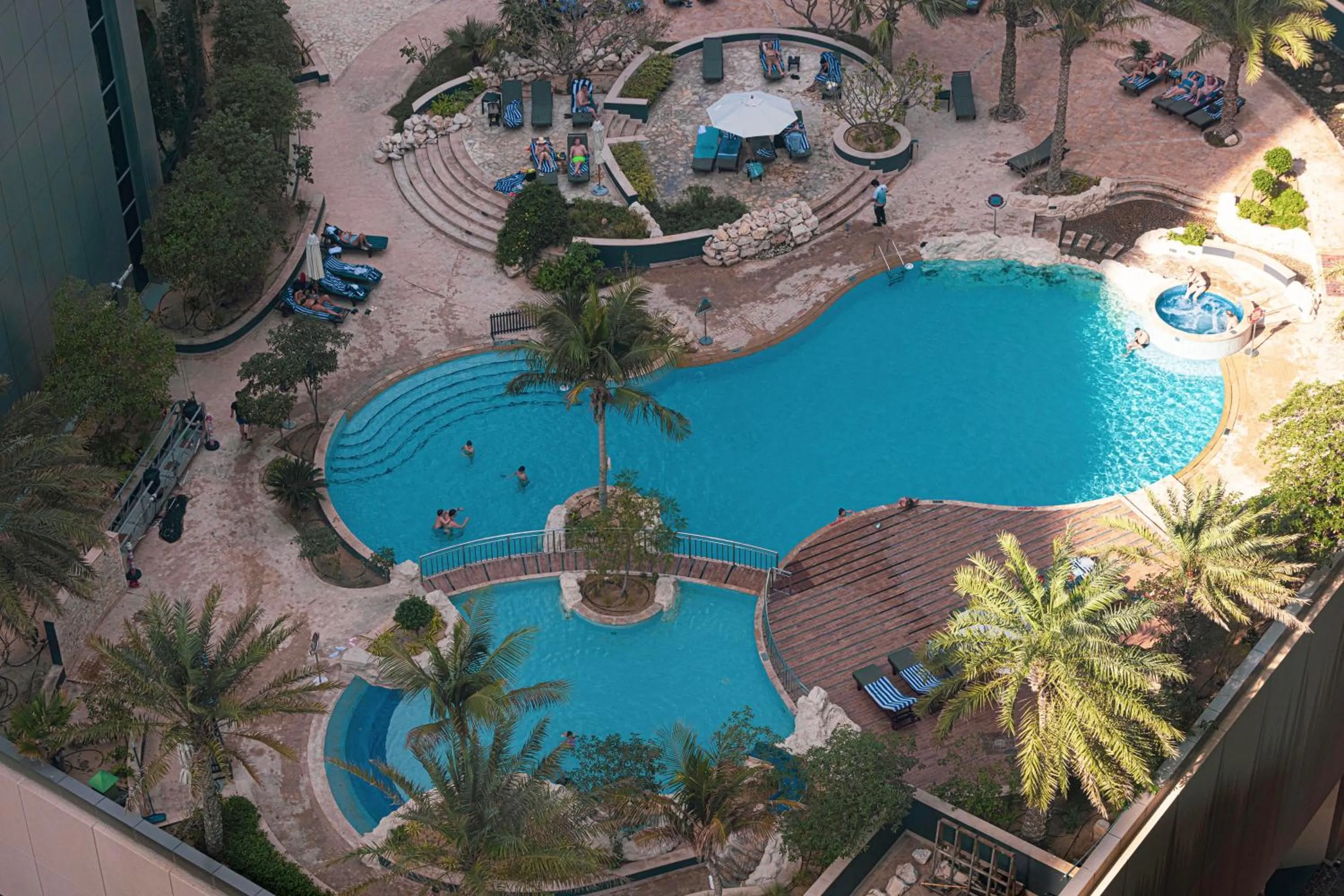 Swimming pool in Salt of the Ocean in JBR by Lagom