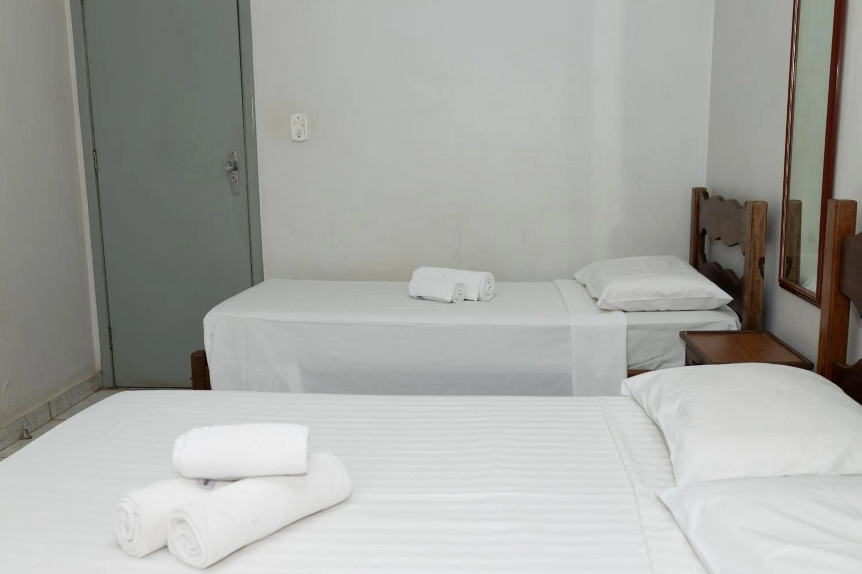 Bed in Carlton Express Imbiara