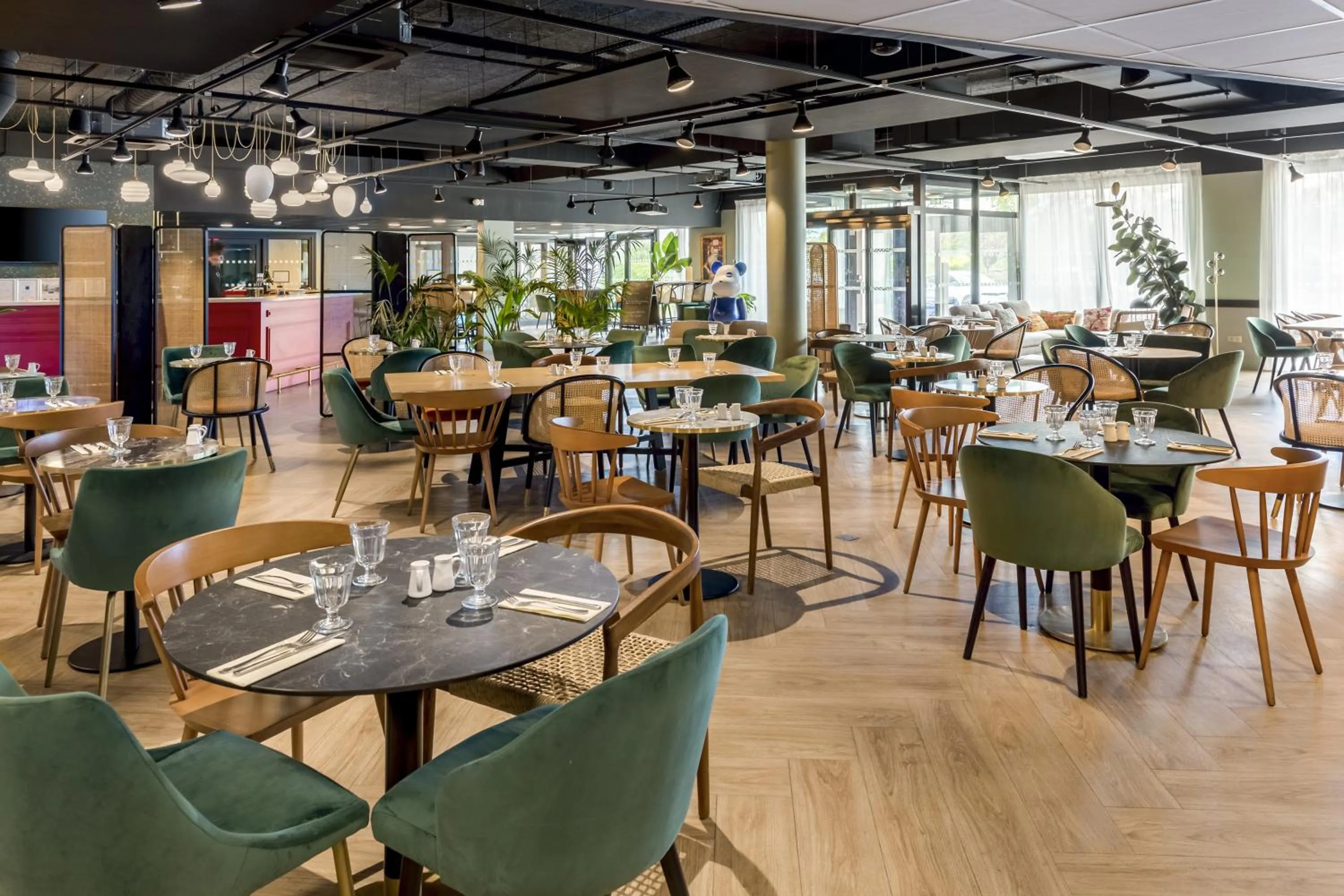 Restaurant/places to eat in Appart'City Collection Paris Roissy CDG Airport