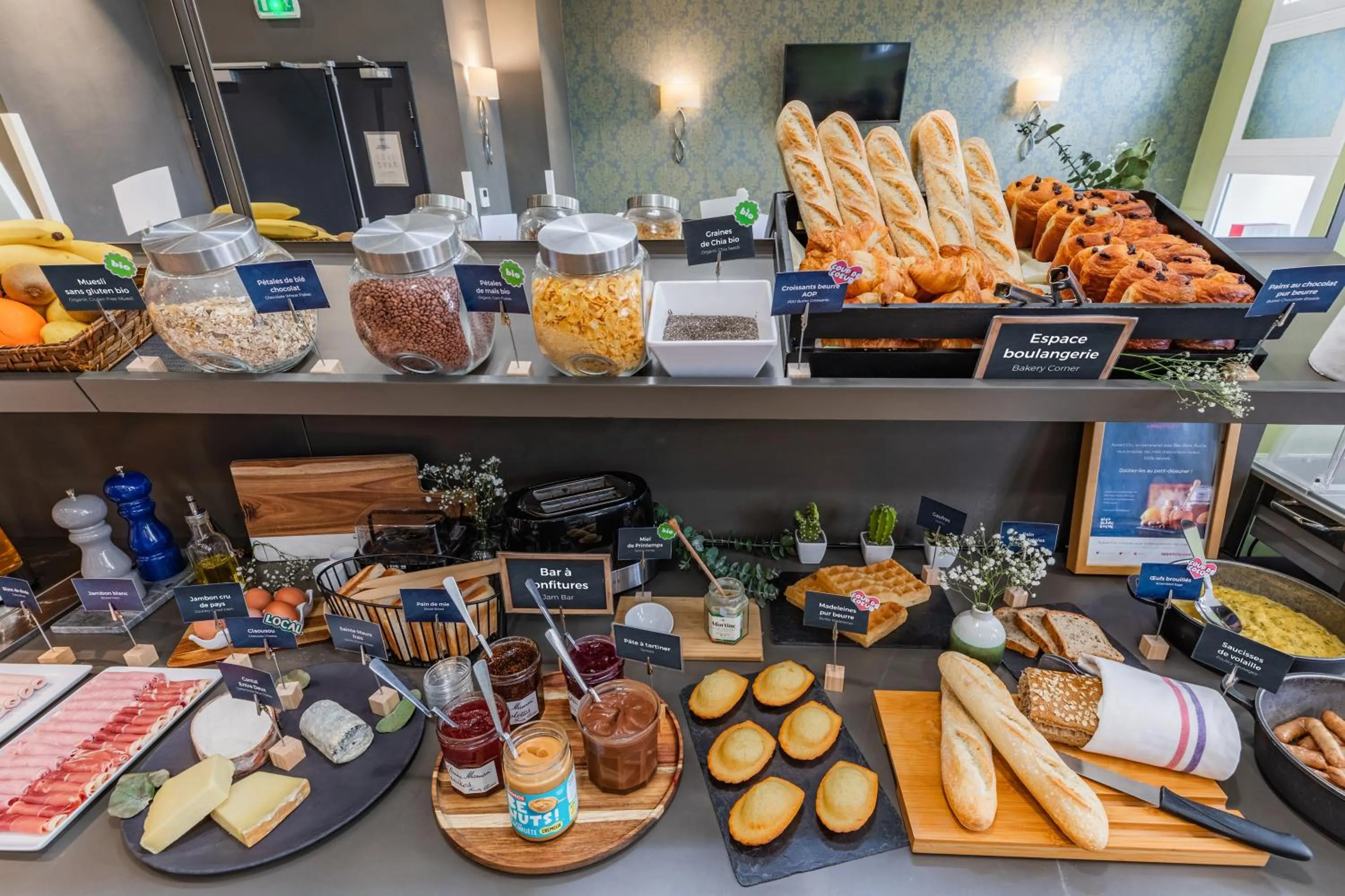 Breakfast in Appart'City Collection Paris Roissy CDG Airport