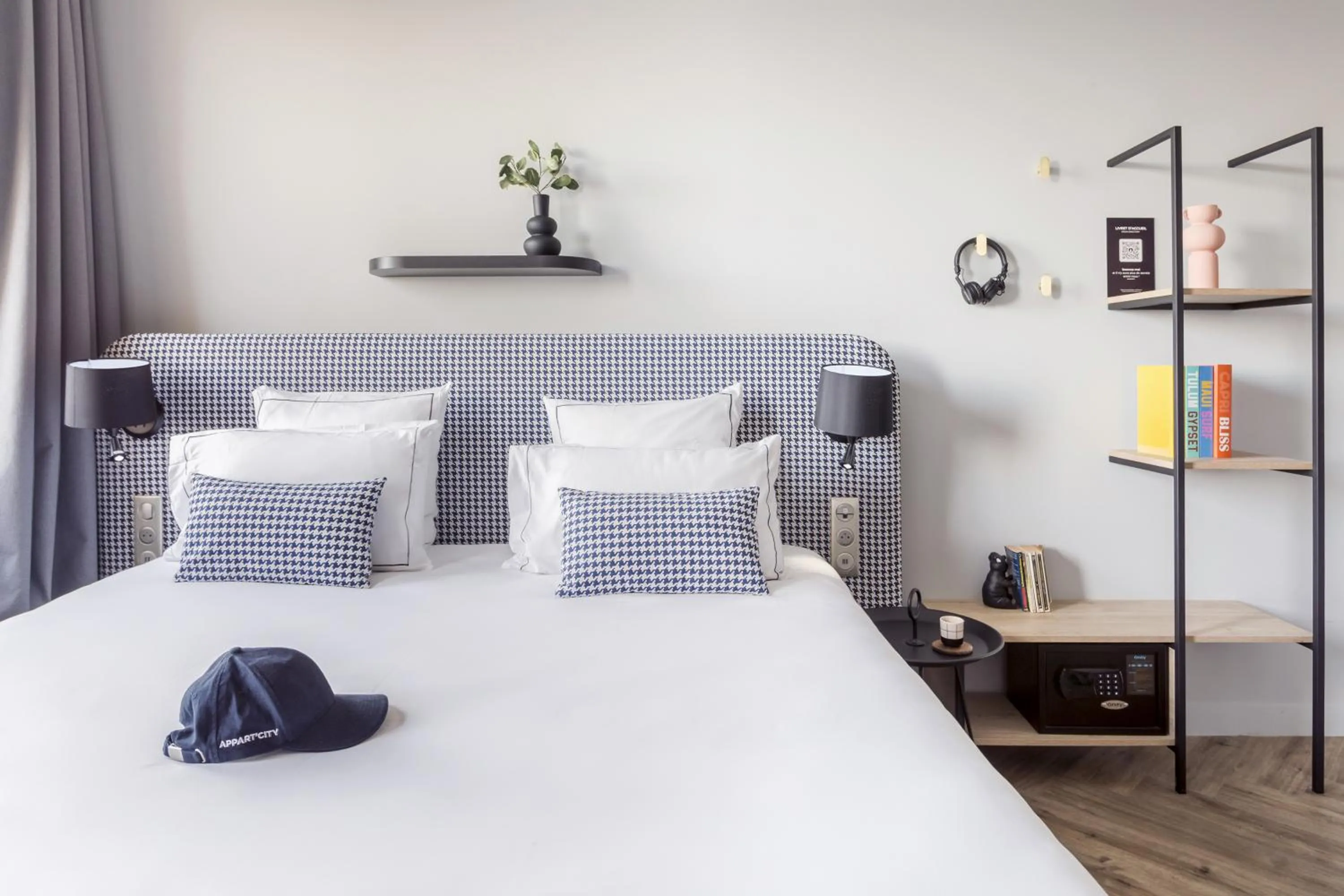 Bed in Appart'City Collection Paris Roissy CDG Airport