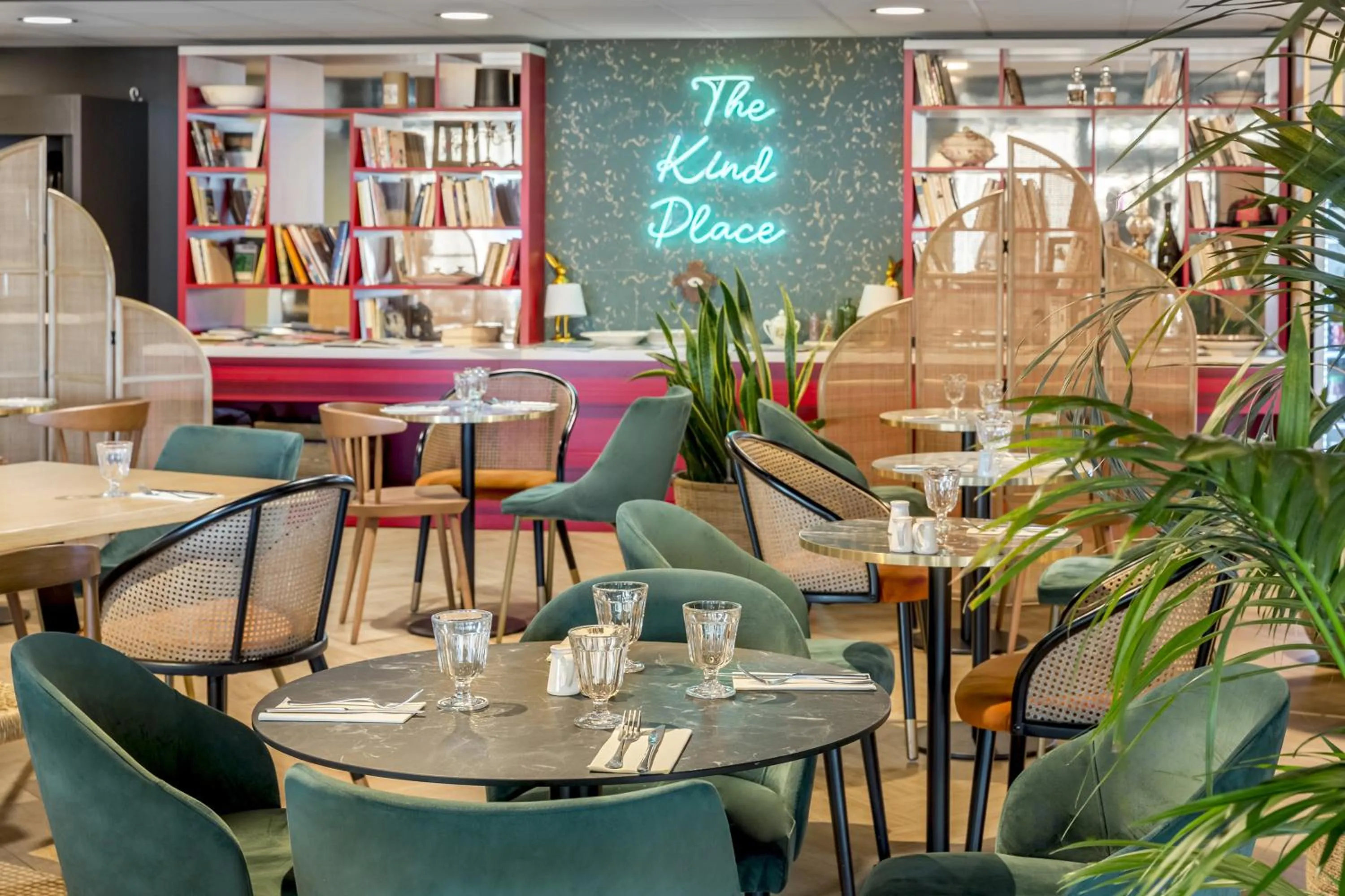 Restaurant/places to eat in Appart'City Collection Paris Roissy CDG Airport