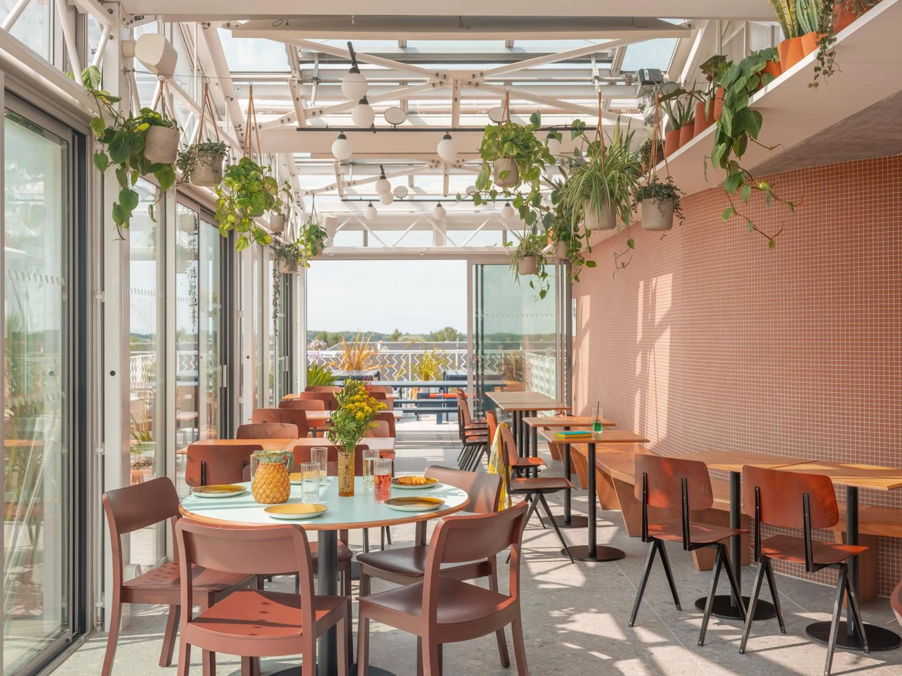 Restaurant/places to eat in Hôtel Vertime