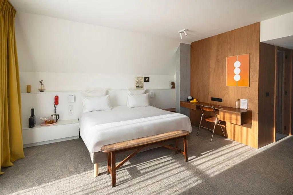 Photo of the whole room, Bed in Hôtel Vertime