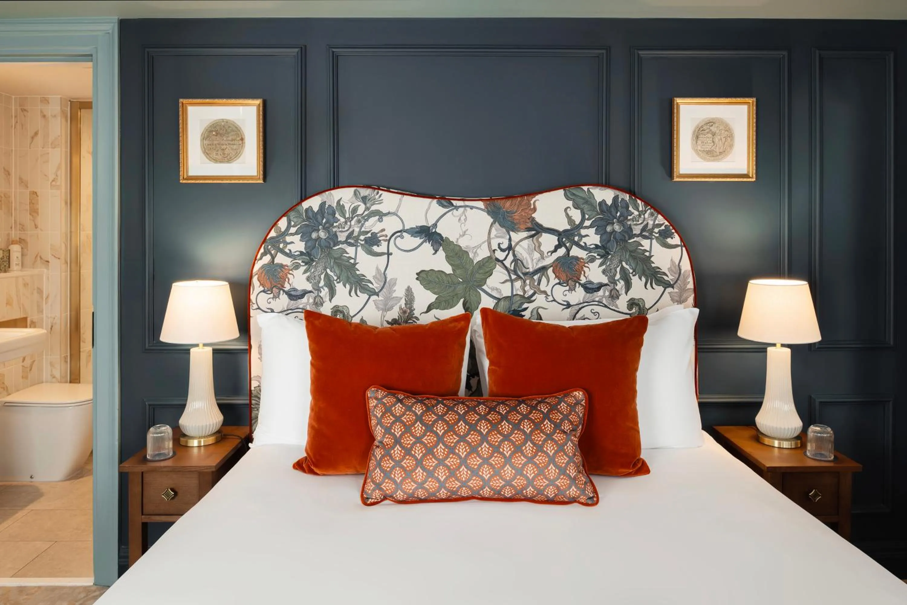 Bed in Francis Hotel Bath