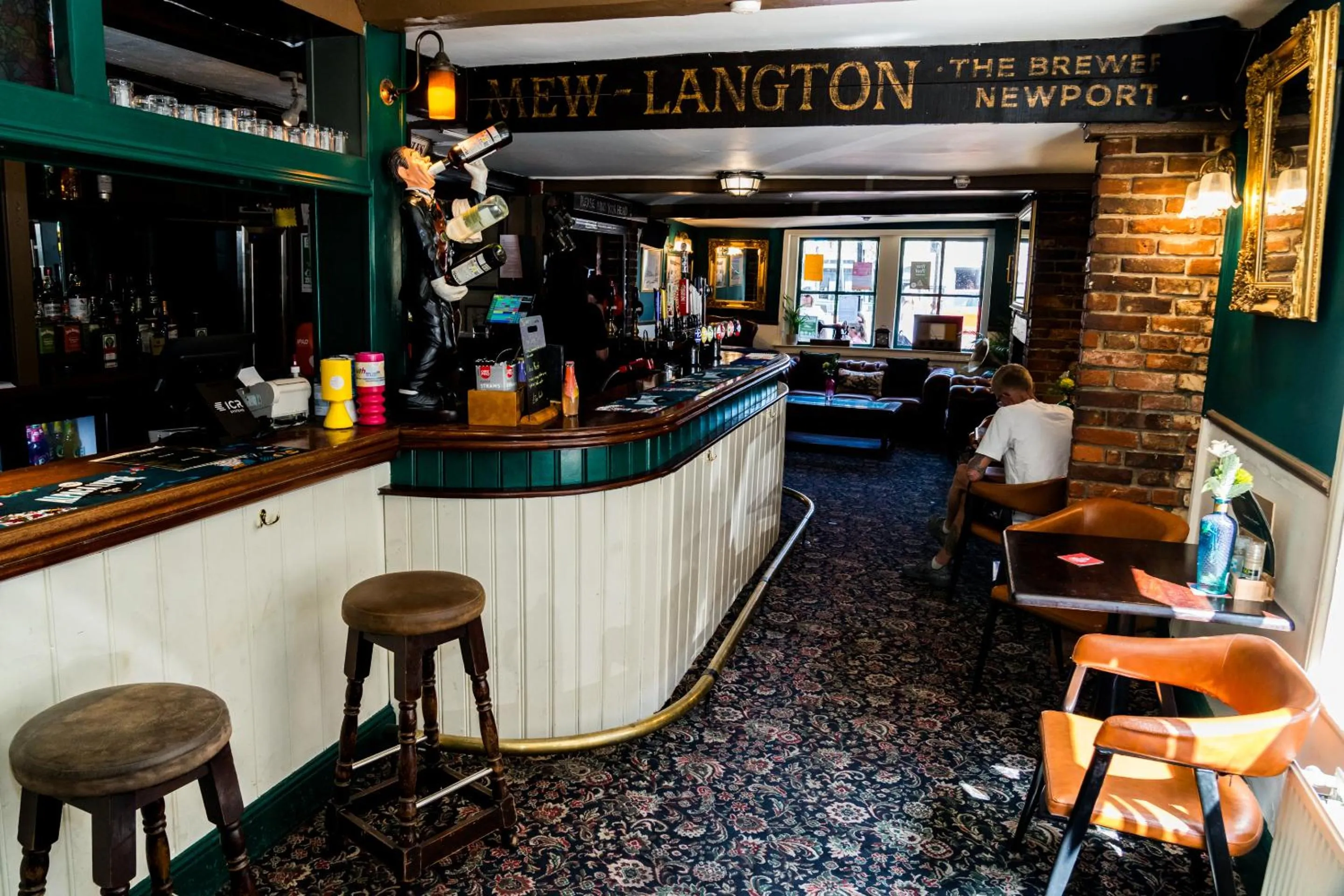 Lounge or bar in Wheatsheaf Hotel