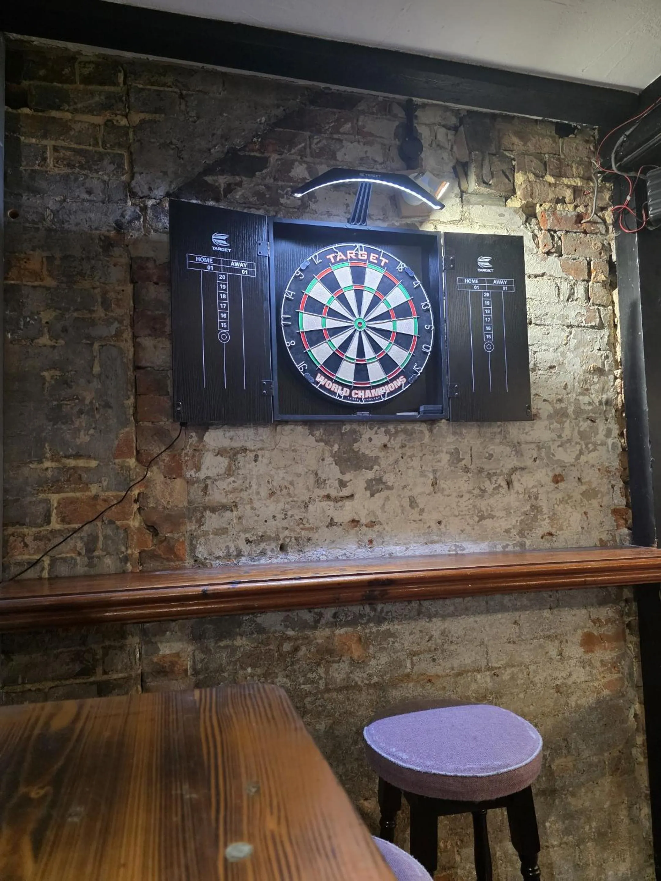 Living room in Wheatsheaf Hotel