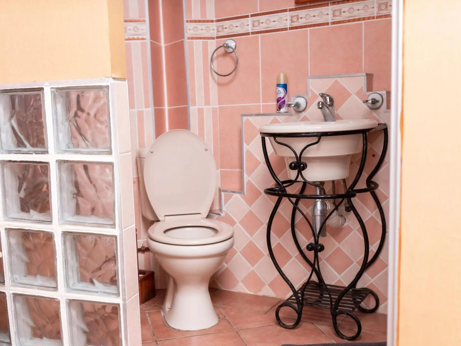 Toilet in Dolphin Coast B&B / Self catering