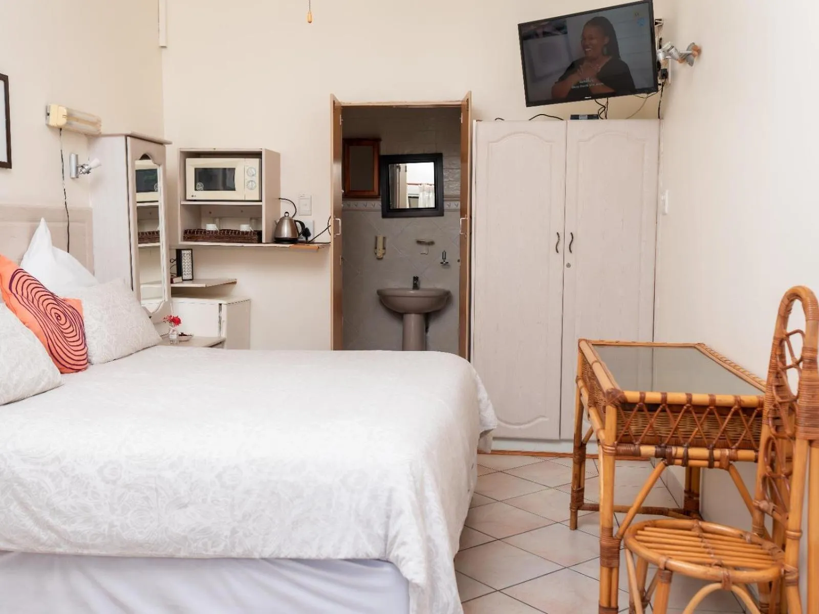 Photo of the whole room in Dolphin Coast B&B / Self catering