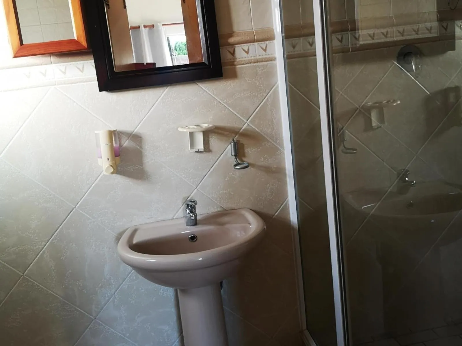 Shower in Dolphin Coast B&B / Self catering