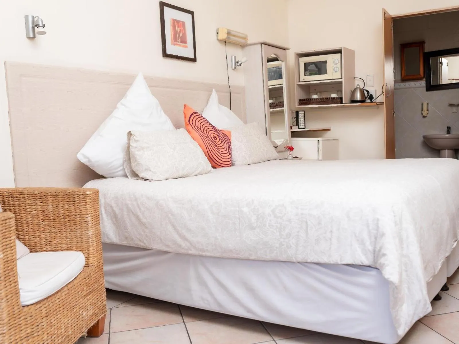 Photo of the whole room in Dolphin Coast B&B / Self catering