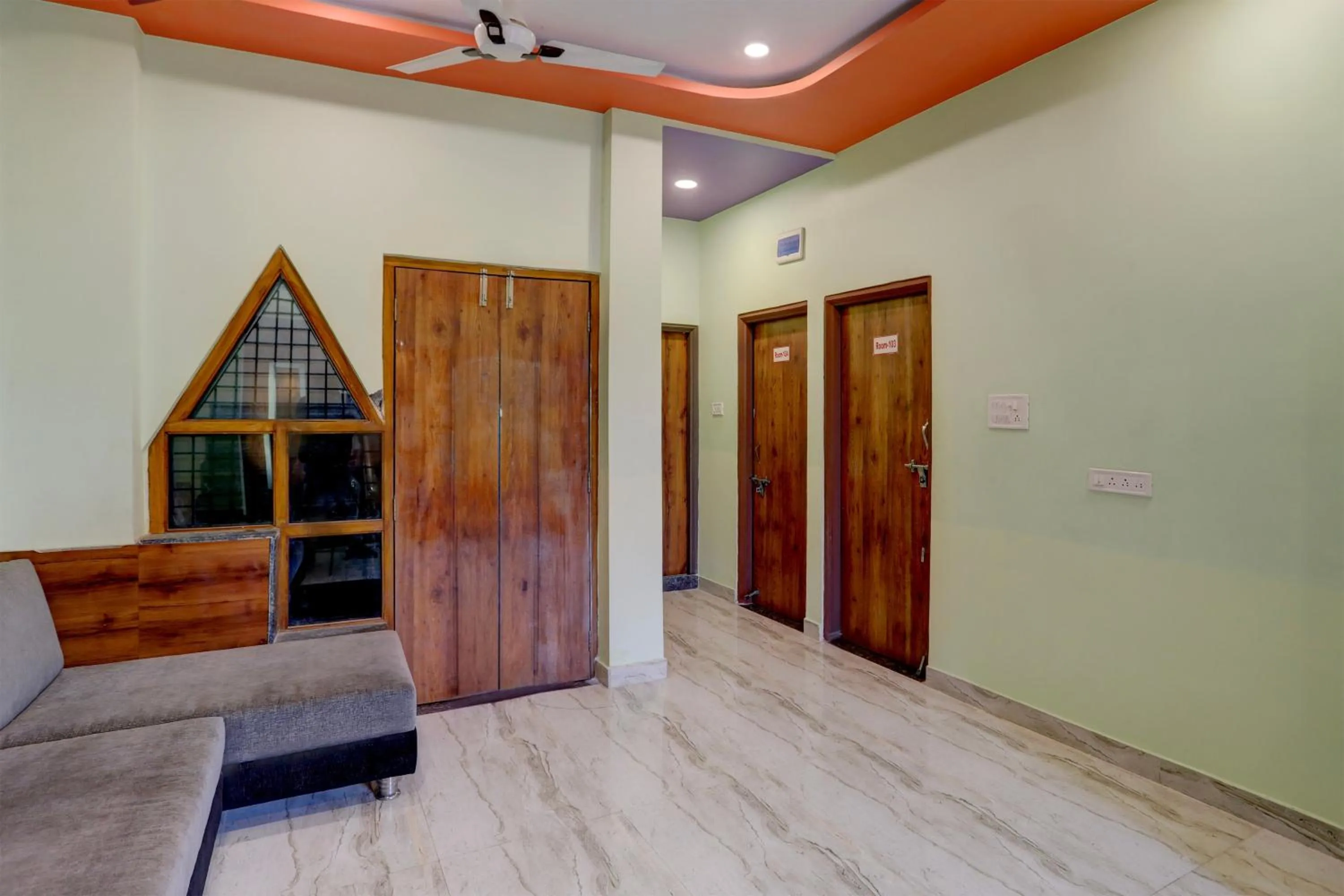 Lobby or reception in Hotel O Kings Farm