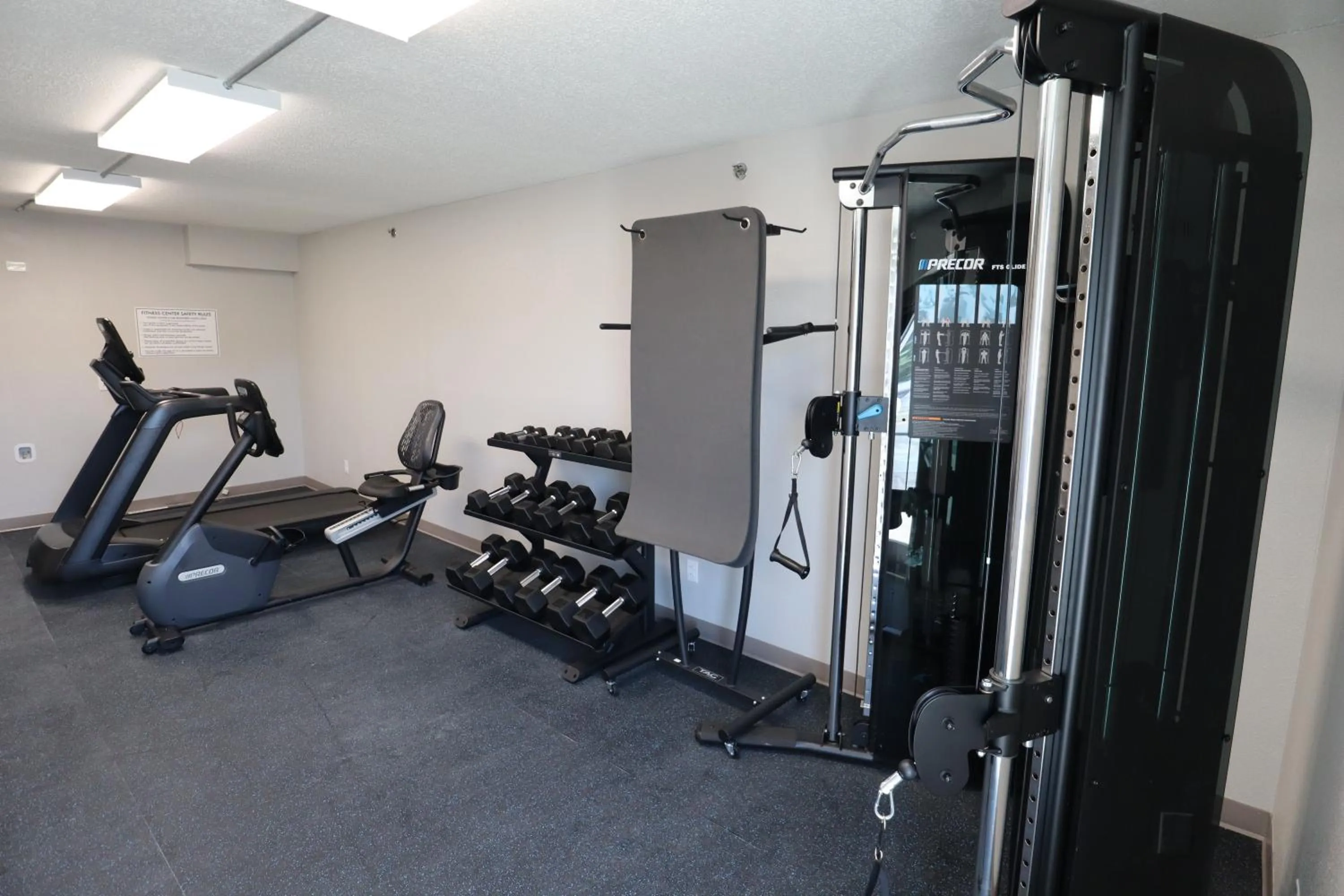 Fitness centre/facilities in Days Inn by Wyndham Mandan Bismarck Area