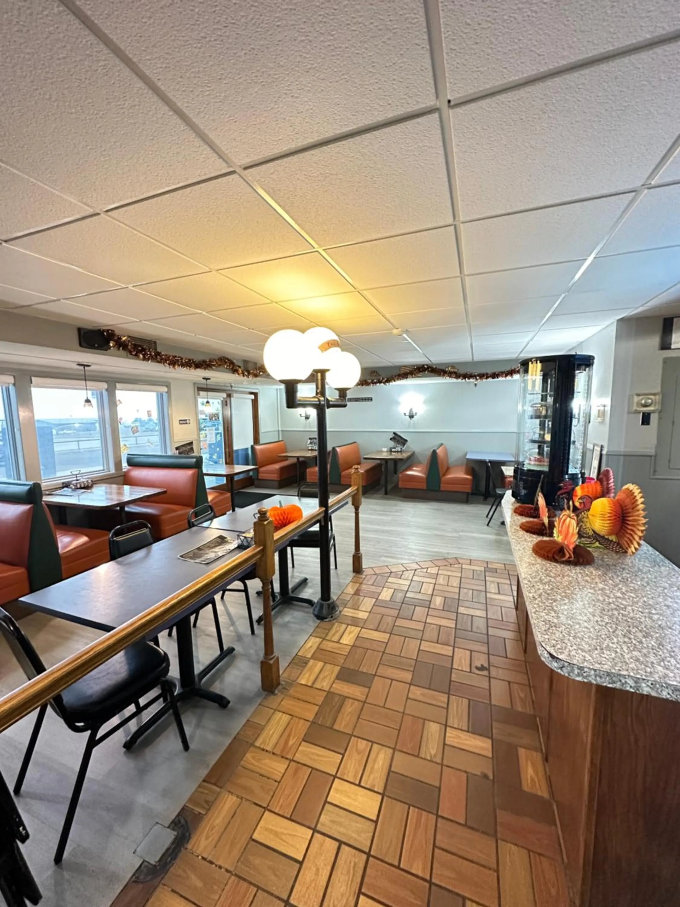 Restaurant/places to eat in Days Inn by Wyndham Mandan Bismarck Area