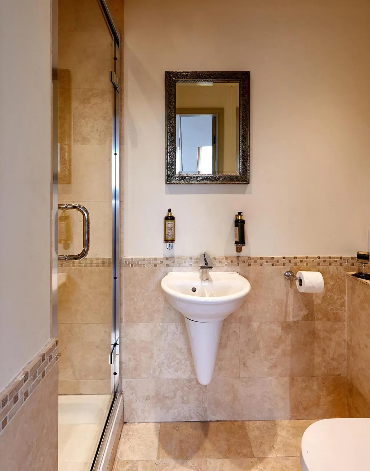 Bathroom in Dorian House Boutique B&B - Free Parking!