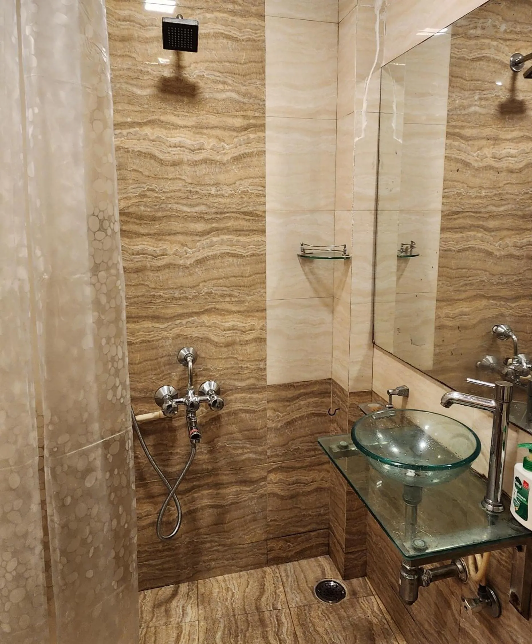 Bathroom in Hammock Hostels - Bandra