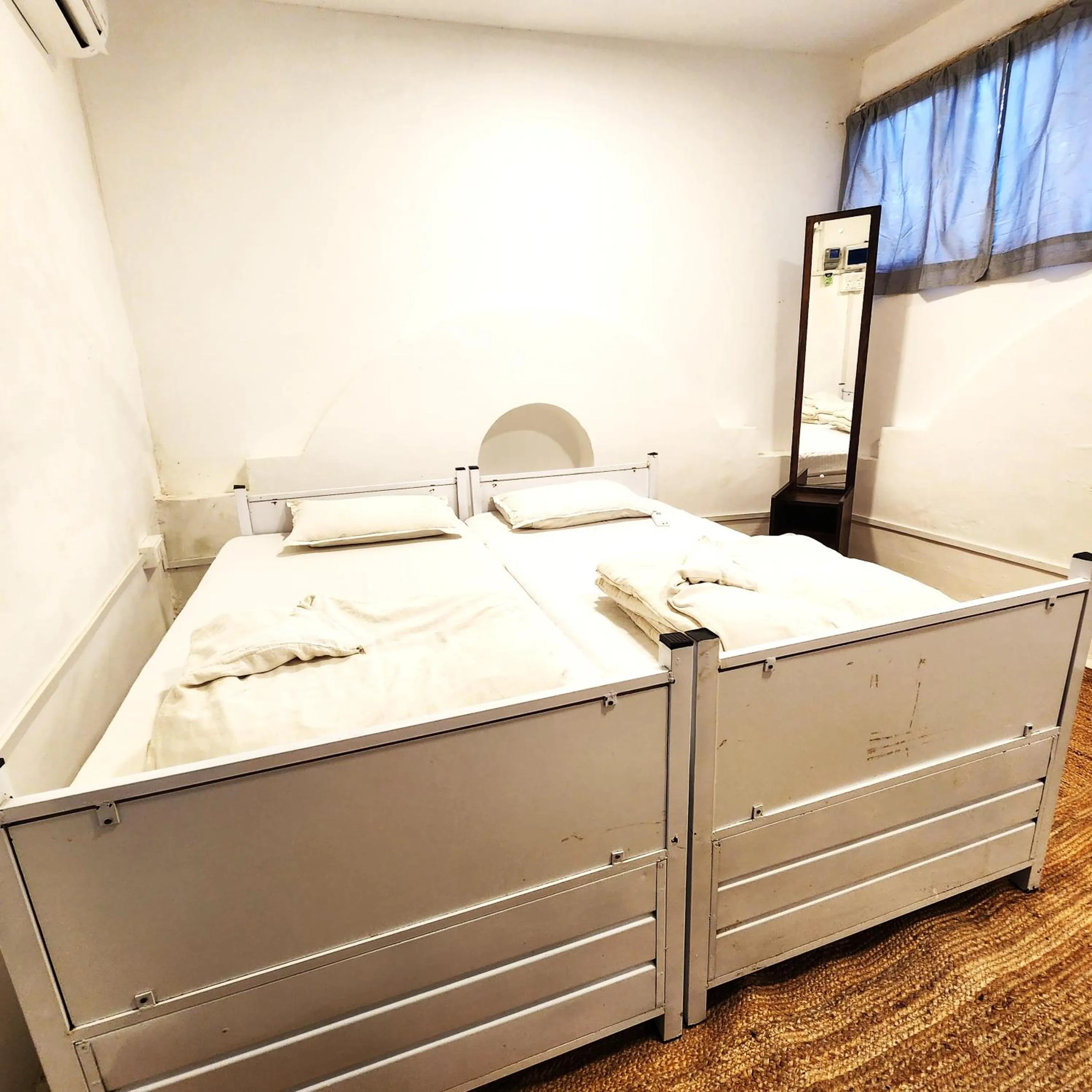 Bedroom, Bed in Hammock Hostels - Bandra