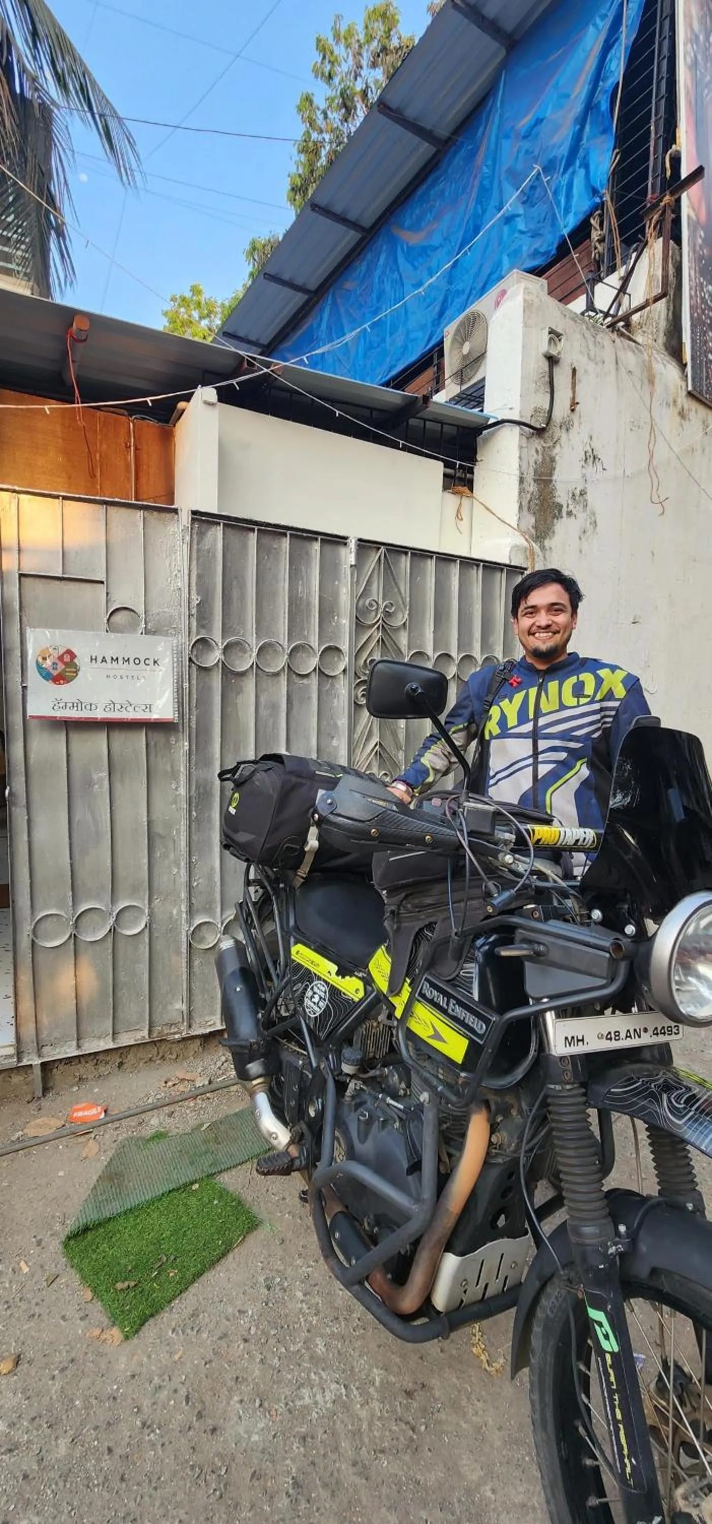 Facade/entrance in Hammock Hostels - Bandra