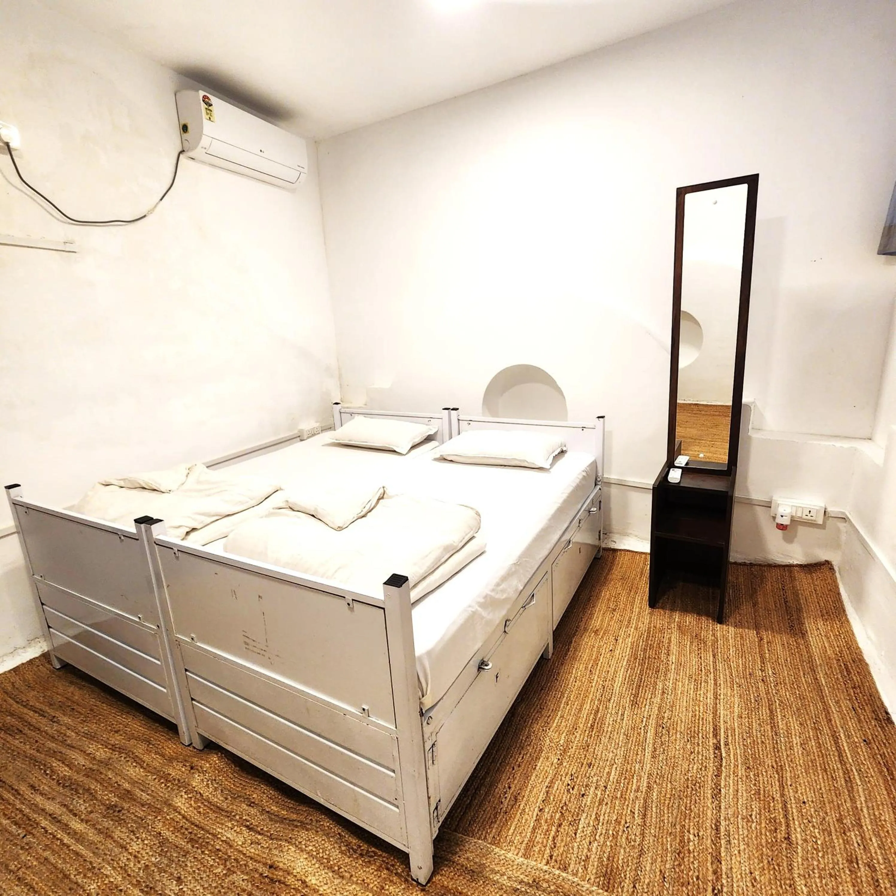 Bedroom, Bed in Hammock Hostels - Bandra