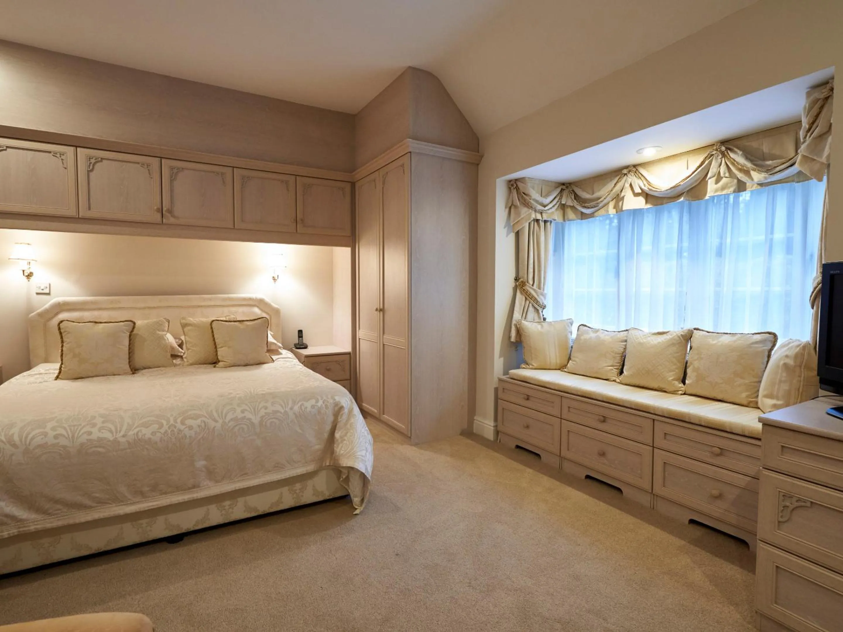 Bedroom, Bed in Hempstead House Hotel & Restaurant