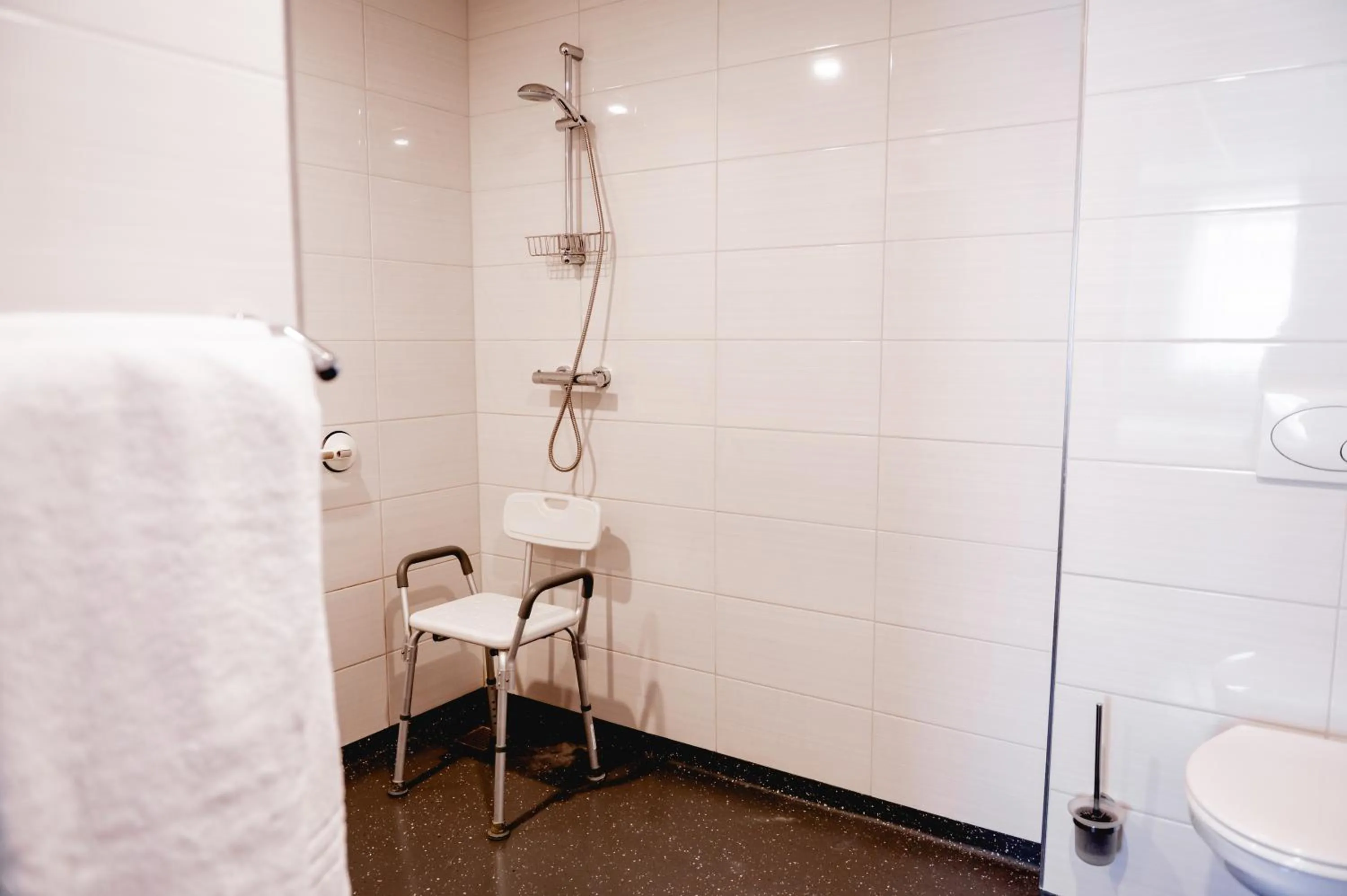 Shower in City Hotel de Jonge